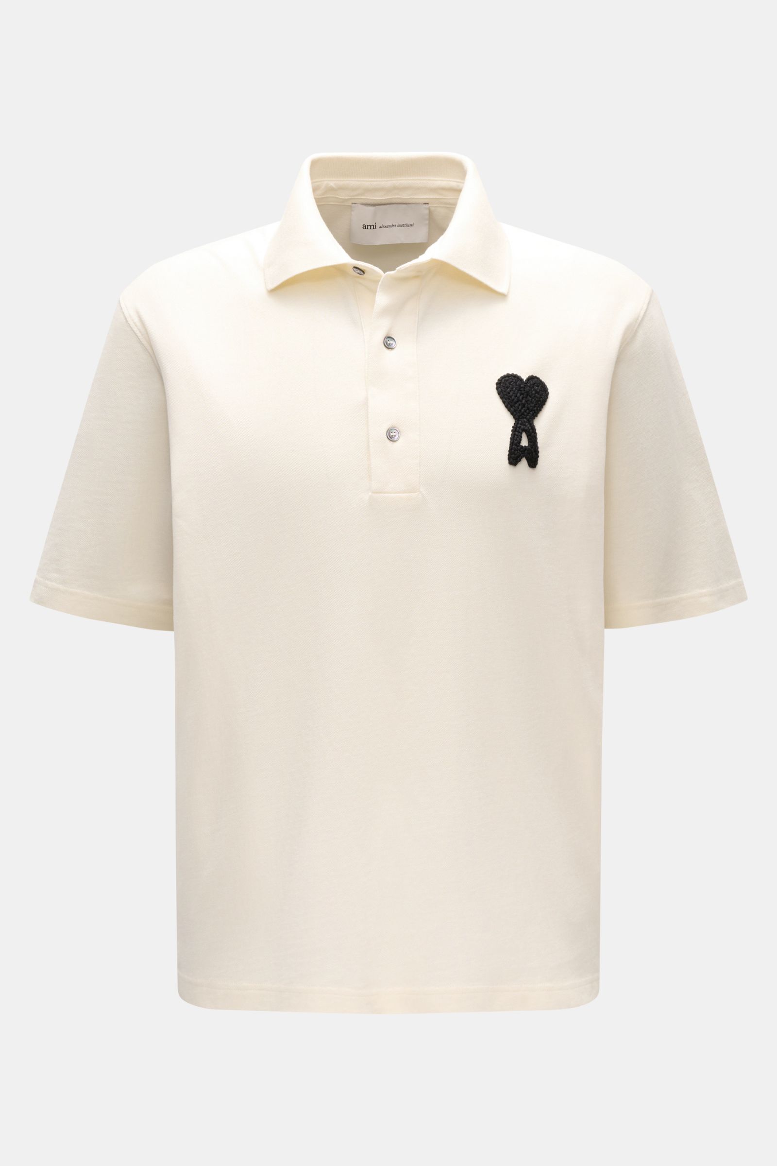 Ami Paris Poloshirt 'Boxy Fit' creme, frontale Aufnahme, Oversized Fit mit geradem Schnitt, Polokragen, Drei-Knopf-Leiste, Baumwolle, Piqué, weicher Griff, Logo-Stitching.