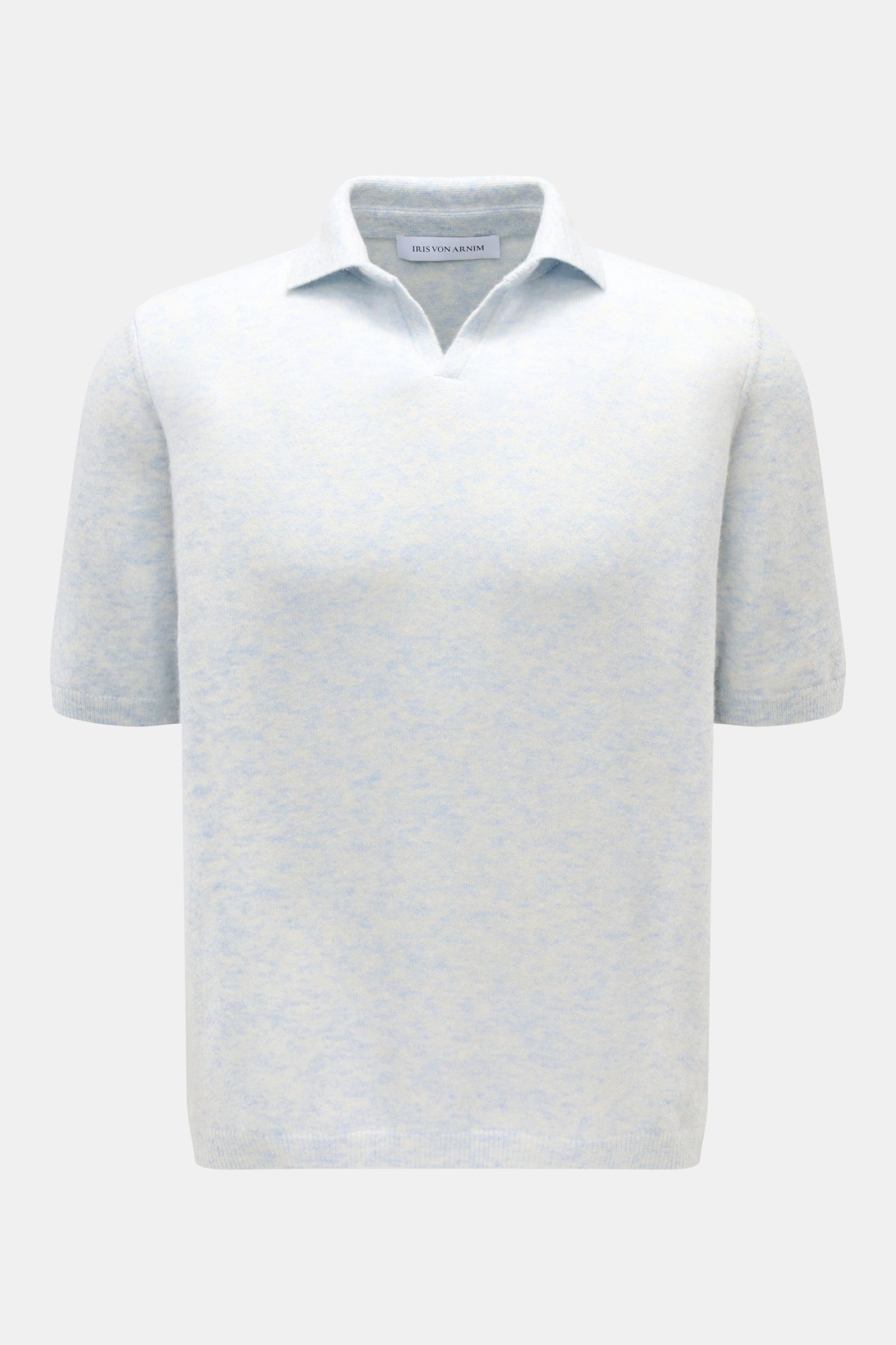 Front view of Iris von Arnim Kurzarm-Strickpolo 'Ameca' pastellblau meliert, a short-sleeve knit polo made of cashmere and silk blend, soft touch, regular fit with classic polo collar, luxurious and versatile.