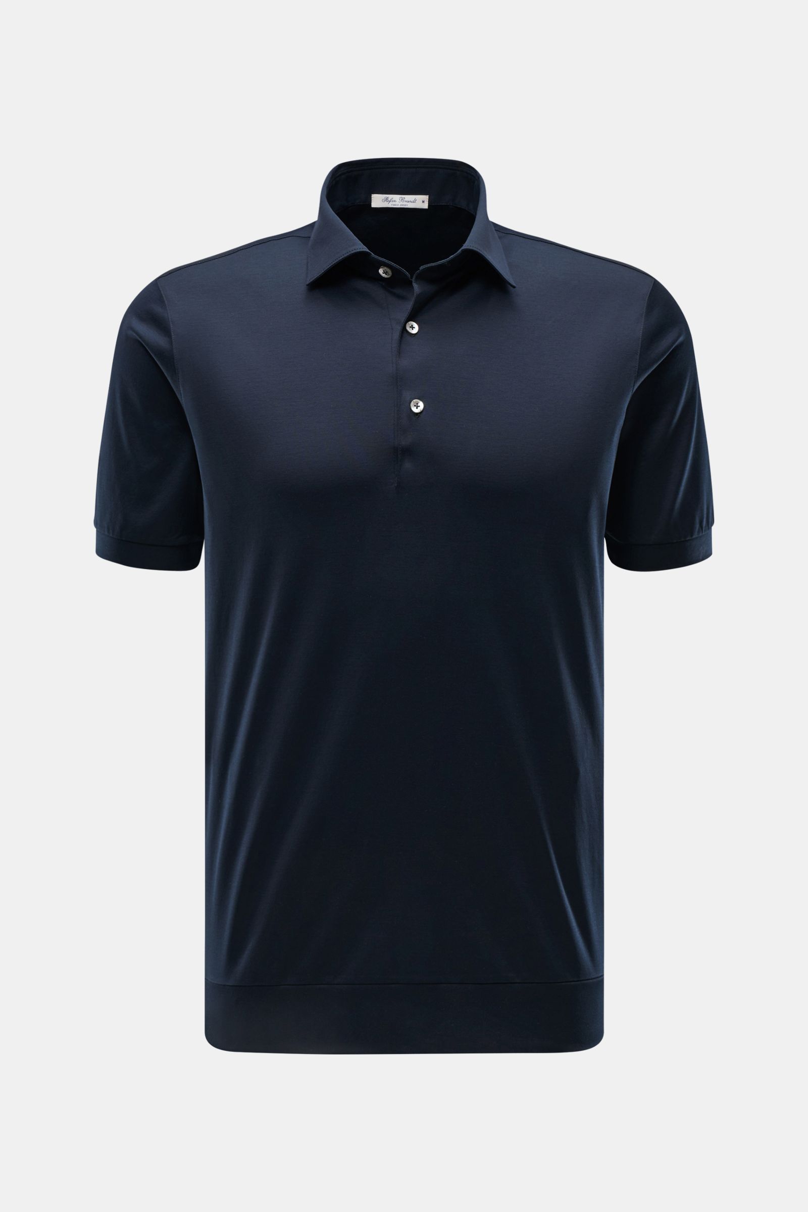Front view of Stefan Brandt Jersey-Poloshirt 'Luca' dark navy, made of pure Pima cotton jersey with a slim fit, smooth soft touch, tailored collar, three-button placket, and flexible hem cuffs. Feinster Komfort für jeden Tag: Das exklusive Jersey-Polos