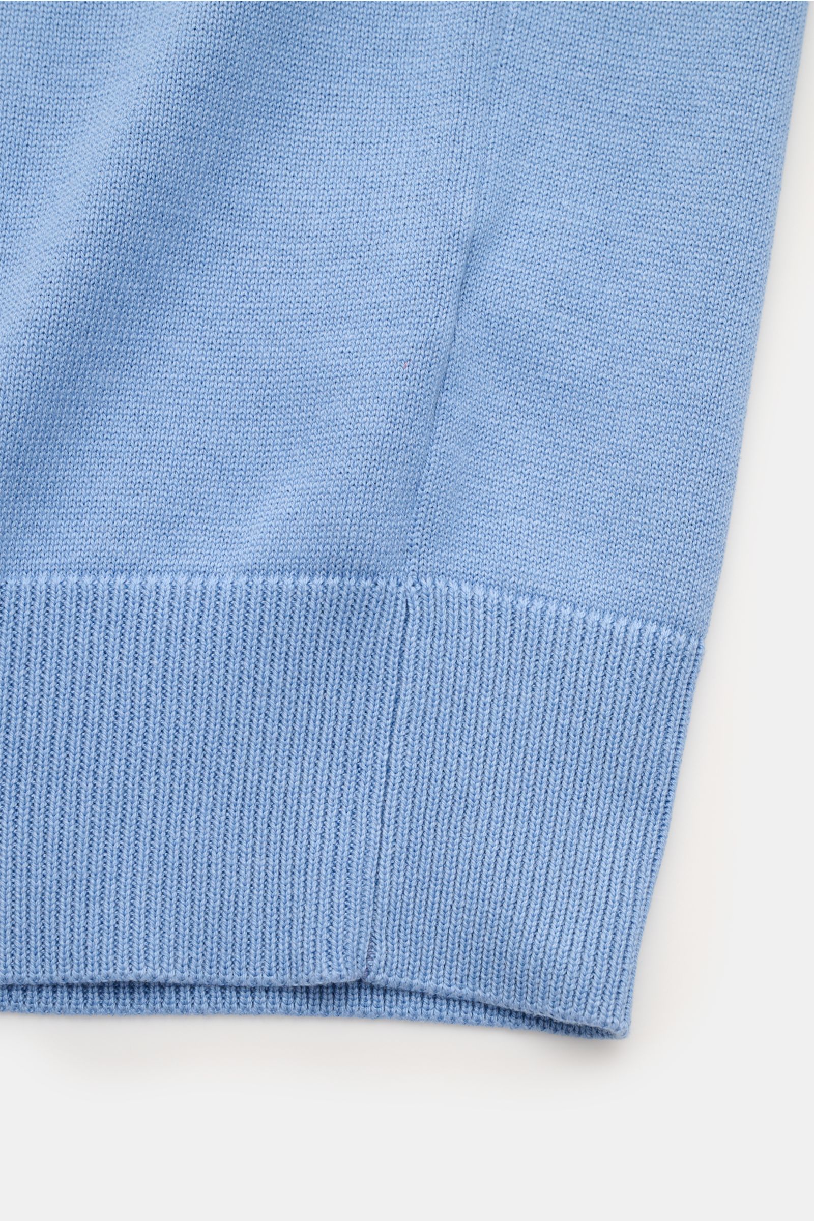 Close-up front view of Piacenza 1733 Short sleeve knit polo smoky blue, showing fine silk-cotton blend knit with perforated pattern and ribbed hem.

Description: Get a tasteful look for the summer season: This short sleeve knit polo by PIACENZA 1733 is