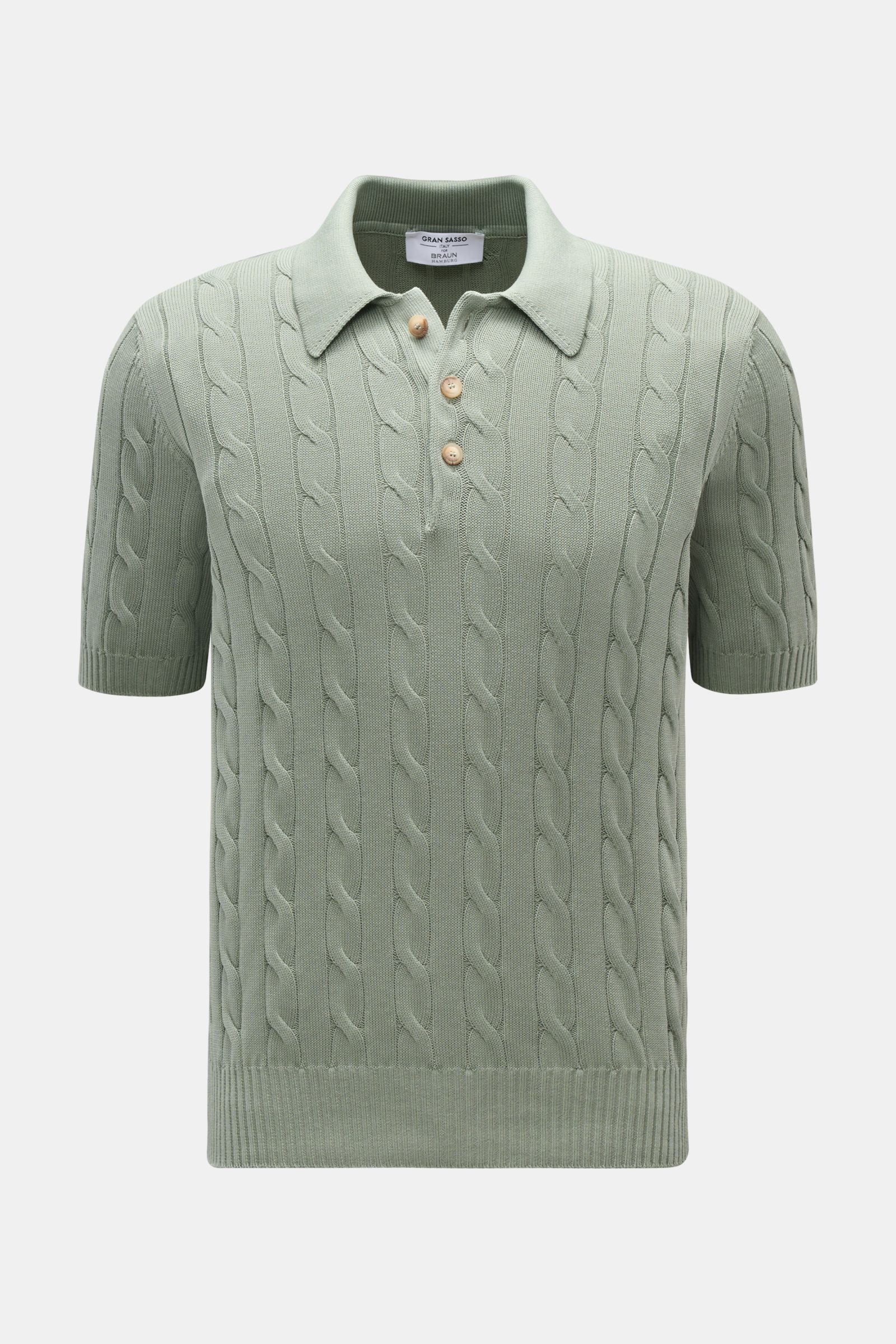 Front view of the Gran Sasso Kurzarm-Strickpolo salbei, a slim fit short-sleeve knit polo in soft pure cotton with classic cable knit pattern, classic polo collar, flexible ribbed cuffs, and medium-fine knit texture, ideal for warm days.