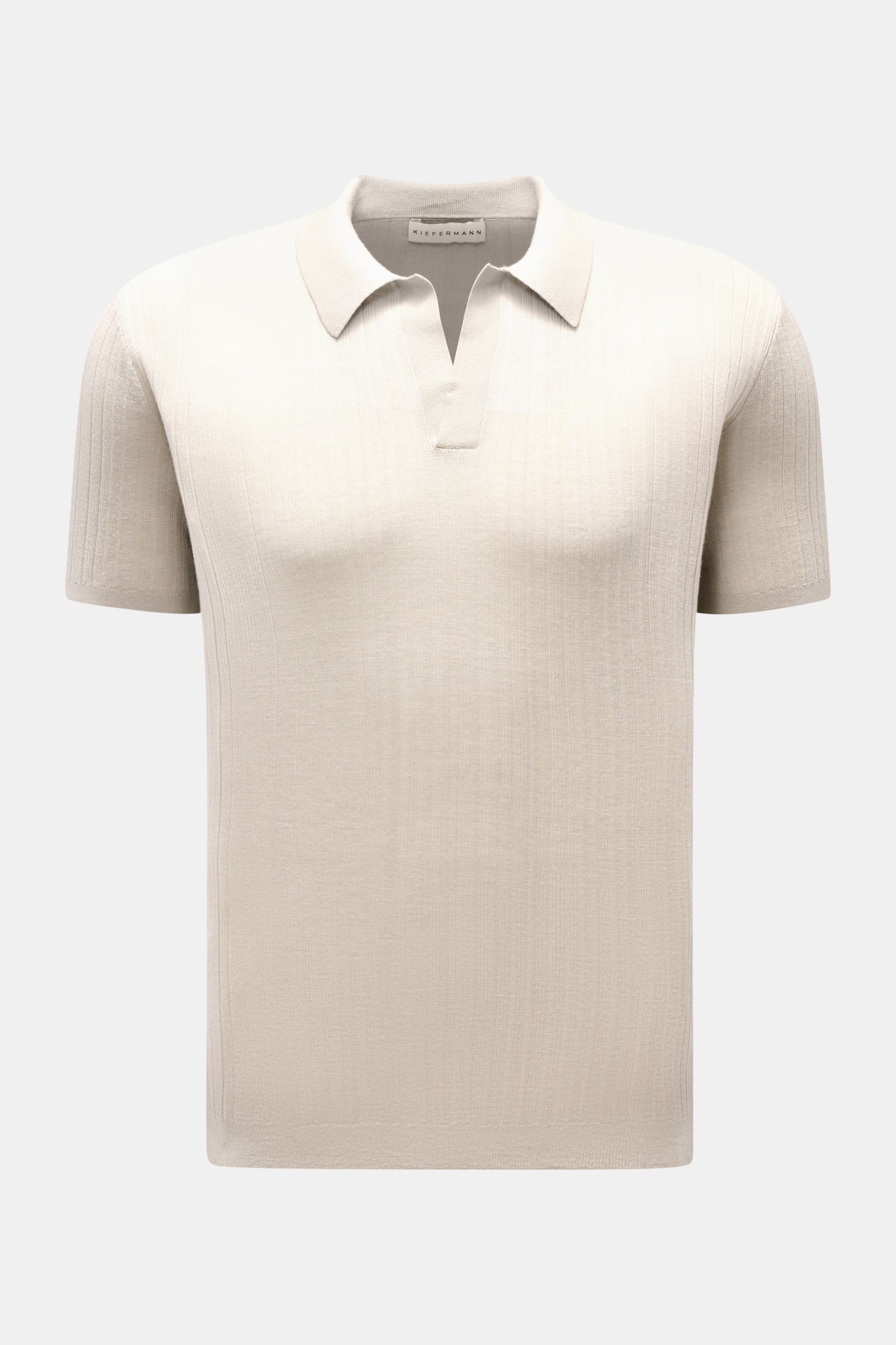 Front view of Kiefermann Merino short sleeve knit polo 'Bortiso' sand in fine textured, soft merino wool with slim fit and knit collar.

An elegant styling piece: For a holiday dinner or a walk on the promenade, this knit polo by KIEFERMANN offers exce