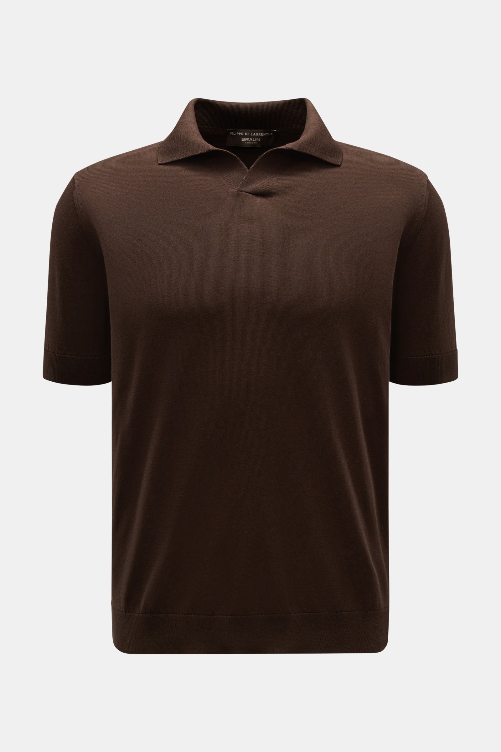 Filippo de Laurentiis Kurzarm-Strickpolo dunkelbraun, Slim Fit, feiner Baumwollstrick, Polokragen mit offener Leiste, Rippbündchen, Frontansicht.