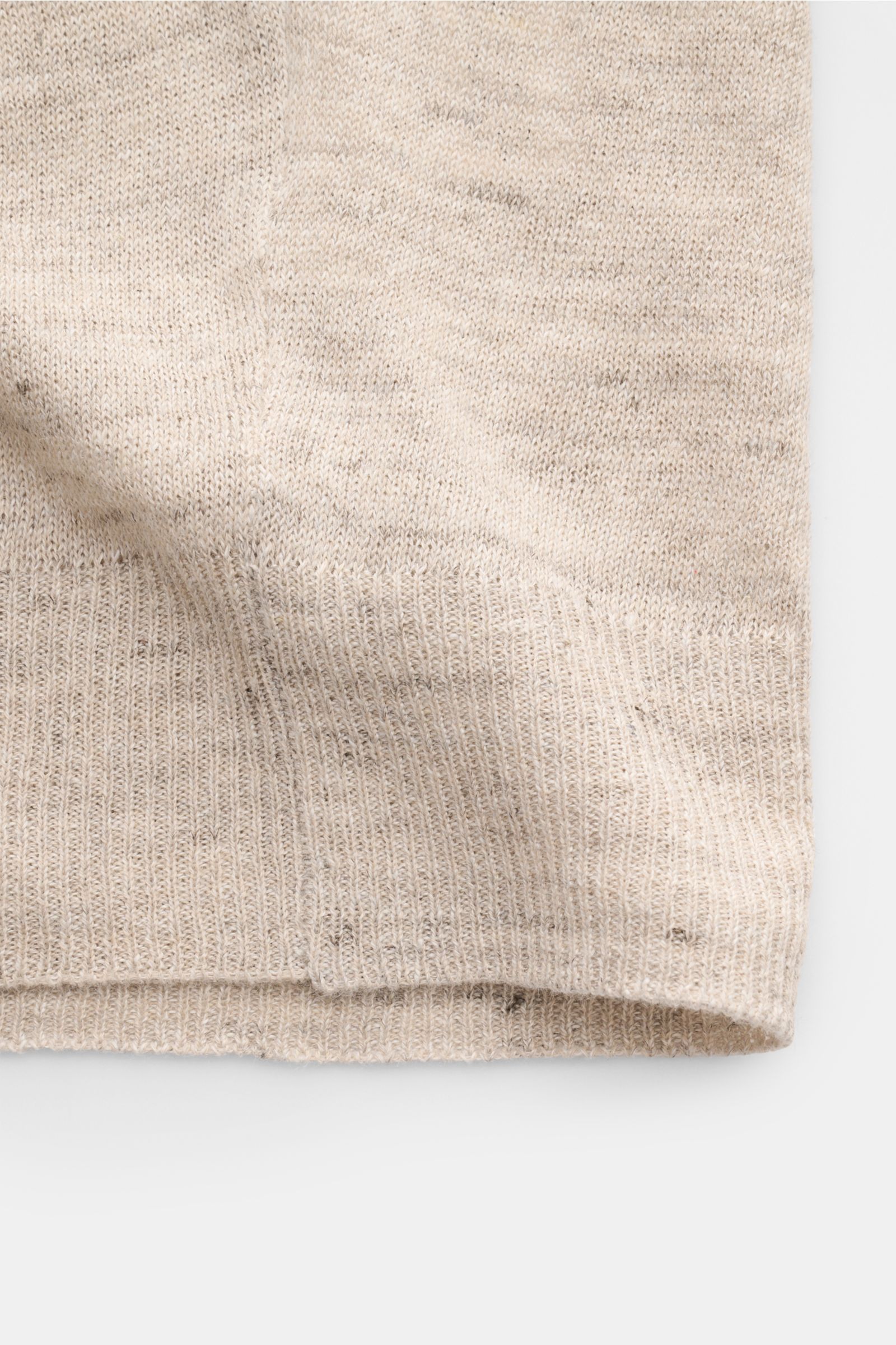 Filippo de Laurentiis Kurzarm-Strickpolo 'Skipper' grau/beige meliert, Detailansicht der Rippbündchen aus Leinen-Baumwoll-Mix mit feinem Strickbild, Slim Fit, weicher Griff.