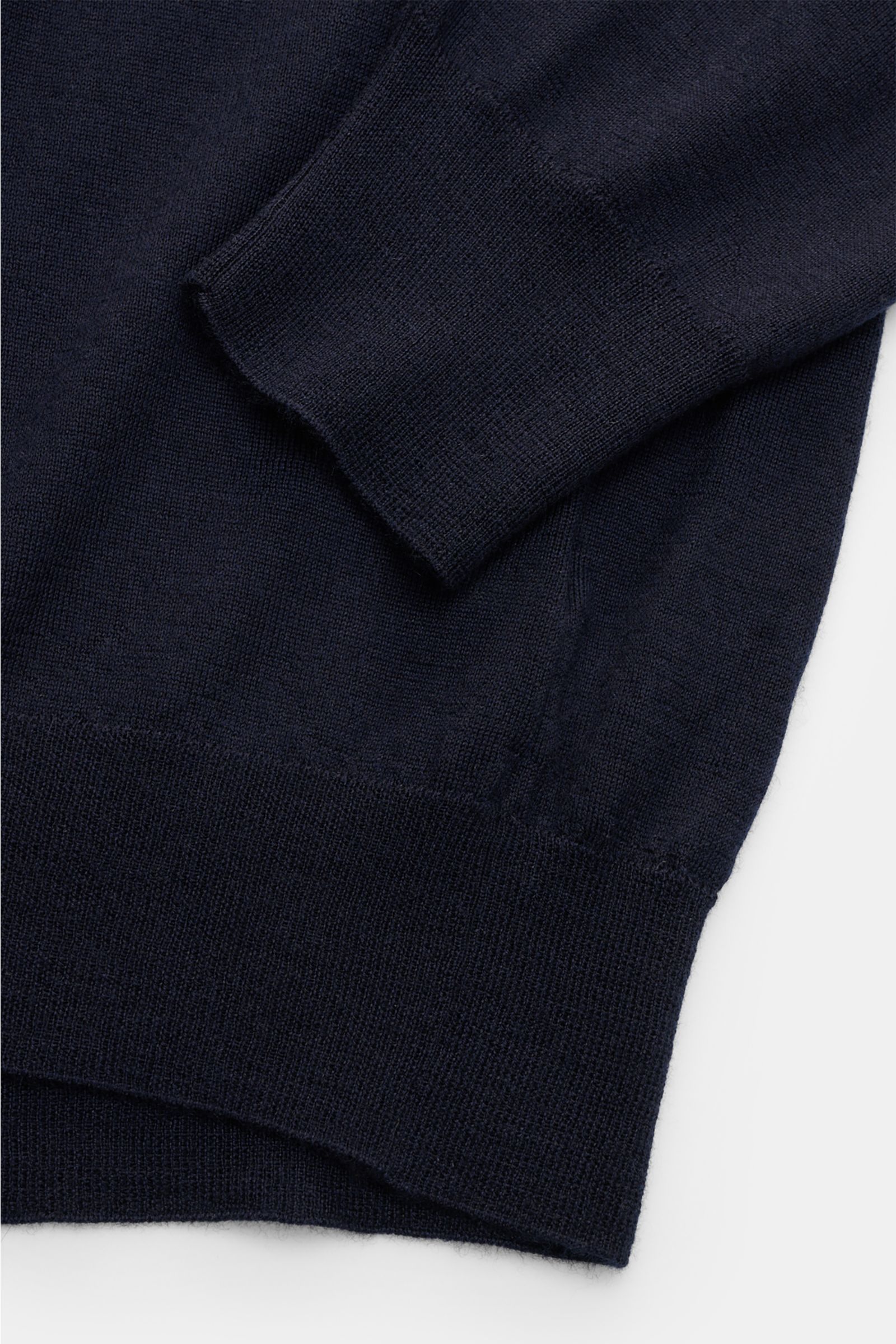 Filippo de Laurentiis Strickpolo navy, Detailaufnahme von Ärmel und Saum, Cashmere-Seiden-Mix, slim fit, weiches Strickbild, Rippbündchen