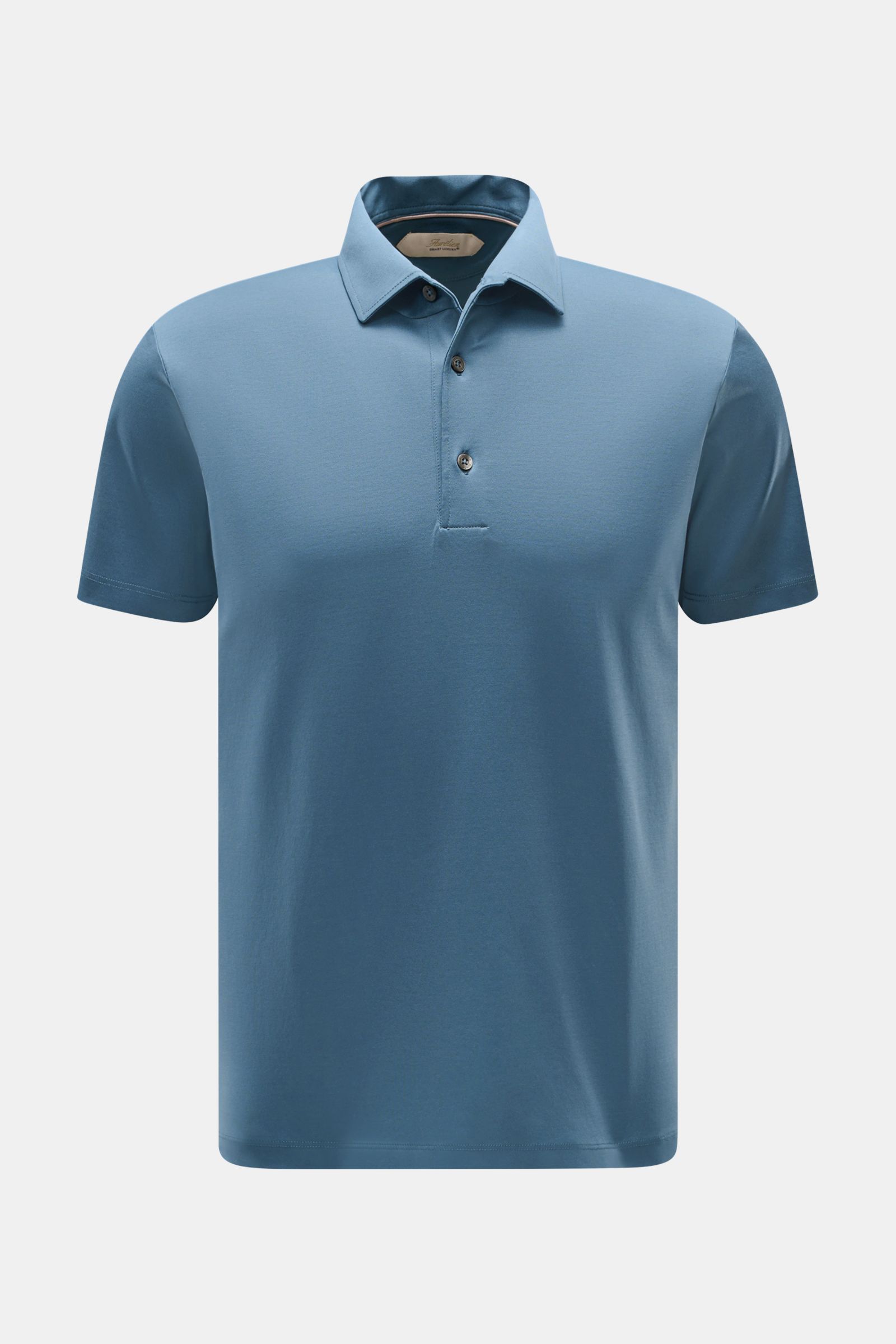 Front view of Aurélien Jersey-Poloshirt petrol, a slim fit short-sleeve polo in smooth, cool pure cotton jersey with a tailored collar, three-button placket, and short side slits. Vielseitiges Basic für den Frühling und Sommer: Das Jersey-Poloshirt von AU