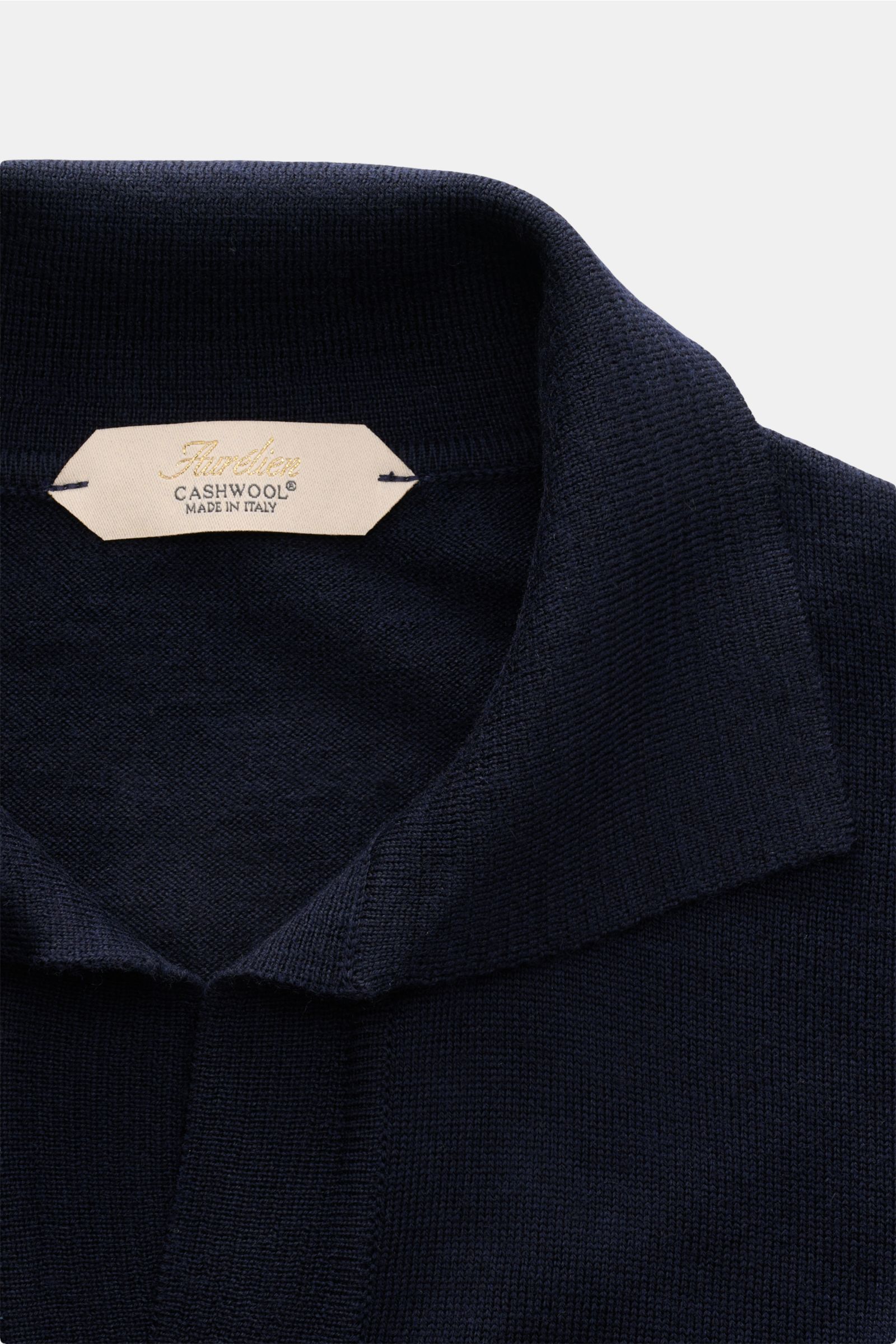 Close-up front view of the Aurélien Strickpolo 'Cashwool' navy showing the classic polo collar, open placket, and fine knit texture made from pure Merino wool.