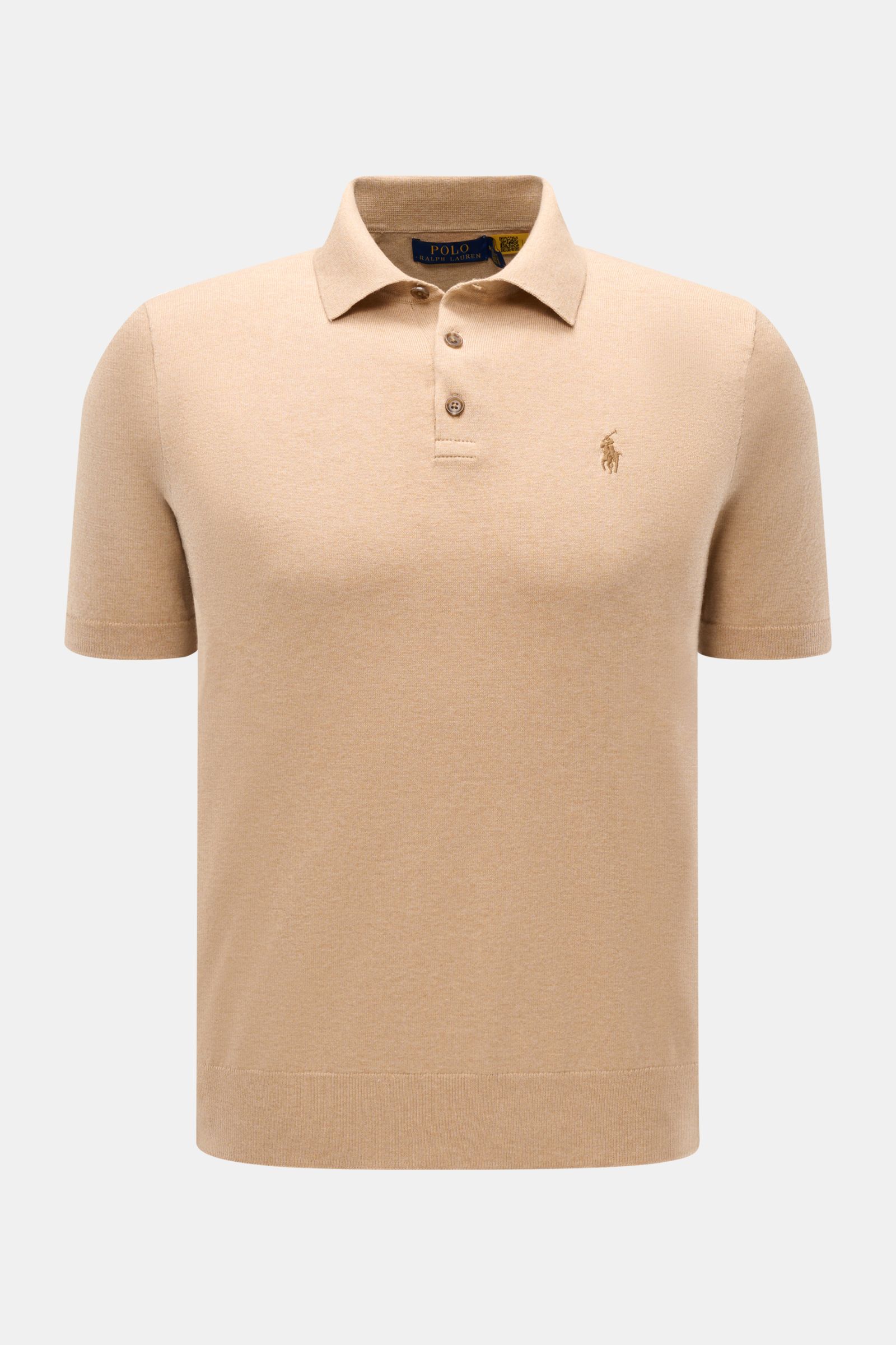 Front view of Polo Ralph Lauren Kurzarm-Strickpolo beige meliert, a slim fit short-sleeve knit polo with soft cotton, elastic cuffs and waistband, three-button placket, typical polo collar, and logo stitching.

Sommerlicher Klassiker: Das Kurzarm-Stric