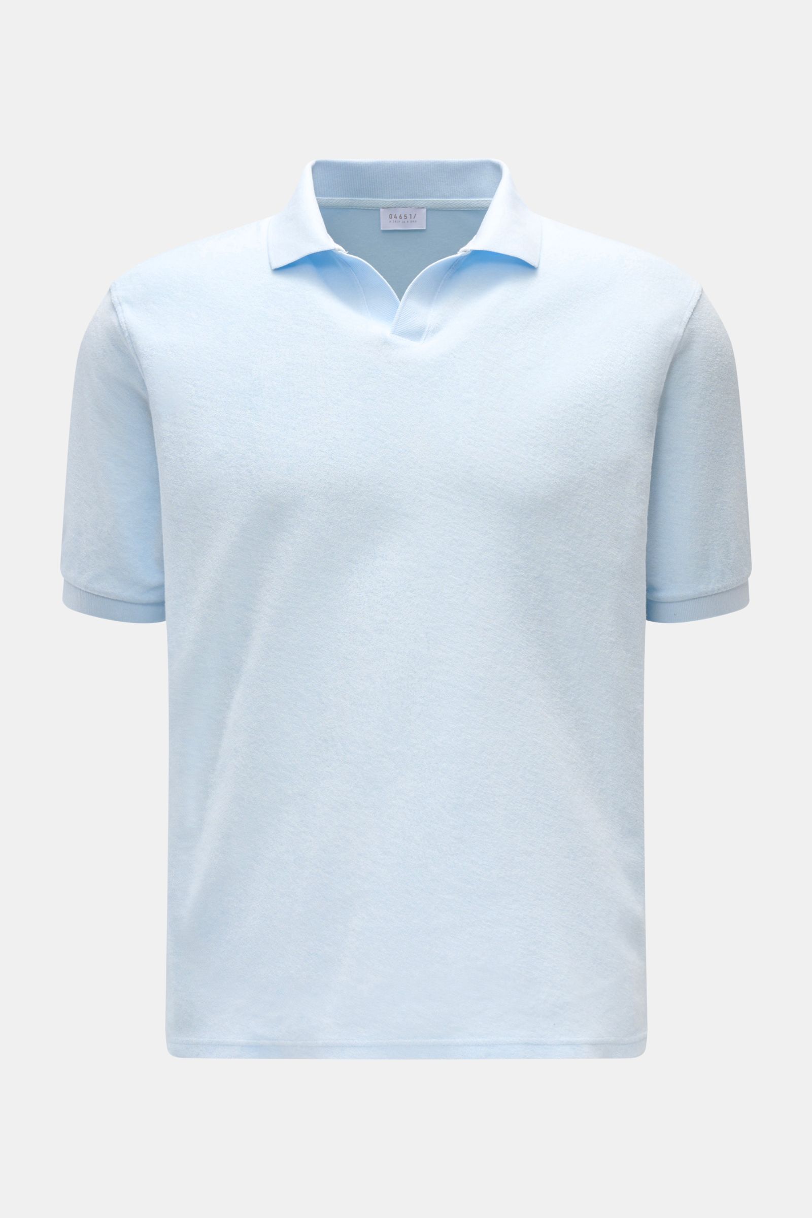 Front view of the 04651/ A trip in a bag Terry polo shirt 'Terry Johnny' pastel blue, short sleeve, cotton terry, soft feel, regular fit.

Description: Holiday feel you can wear: This short sleeve polo shirt in comfortable cotton terry by 04651/ A TRIP
