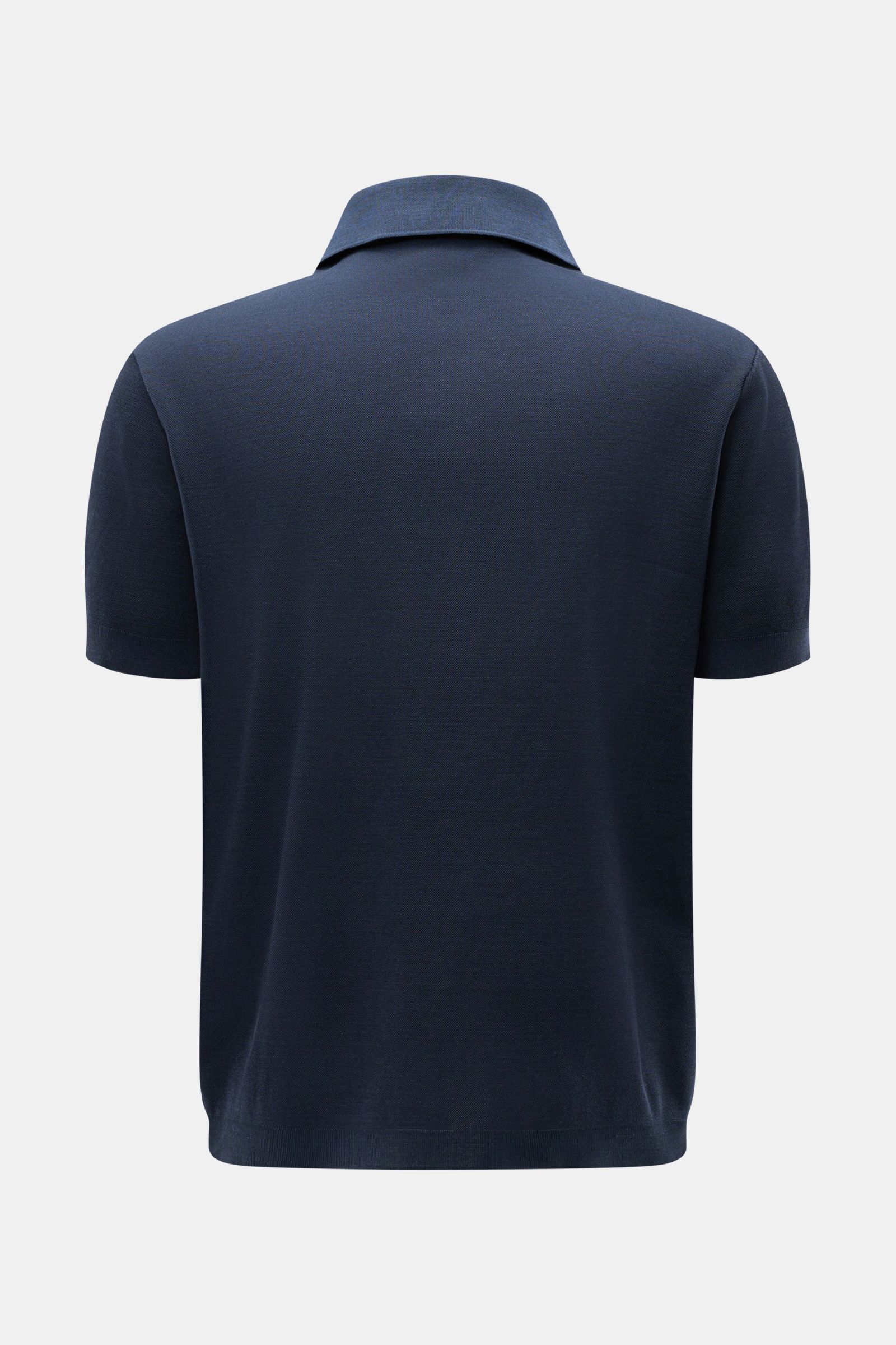 04651/ A trip in a bag Poloshirt 'TP' navy, reine Baumwolle, Regular Fit, klassischer Kragen, Rippbündchen, Rückansicht, lässiges Sommergefühl.