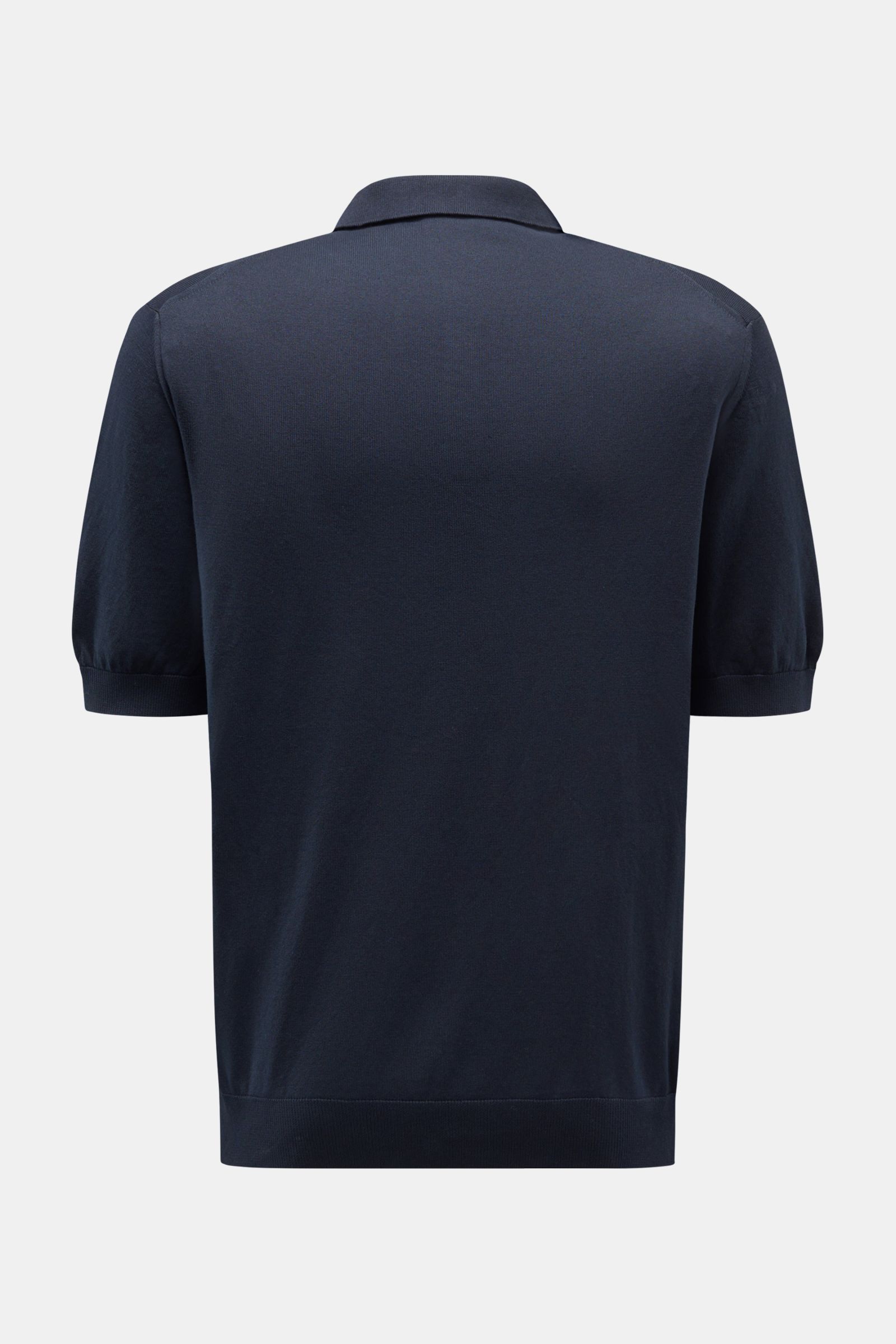 Rückansicht des 04651/ A trip in a bag Kurzarm-Strickpolo 'Pima Cotton' navy aus feiner Pima-Baumwolle mit Slim Fit, Polokragen und flexiblen Rippbündchen.