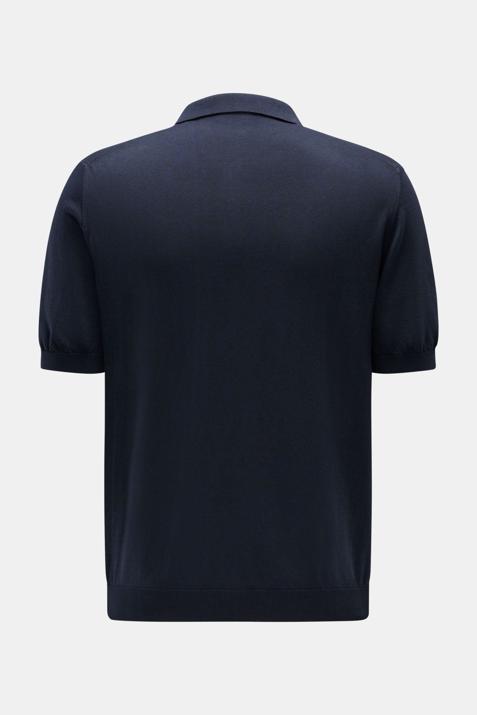 Rückansicht des 04651/ A trip in a bag Kurzarm-Strickpolo 'Johnny' navy, Regular Fit, reine Baumwolle, feines Strickbild, klassischer Polokragen, Rippbündchen.