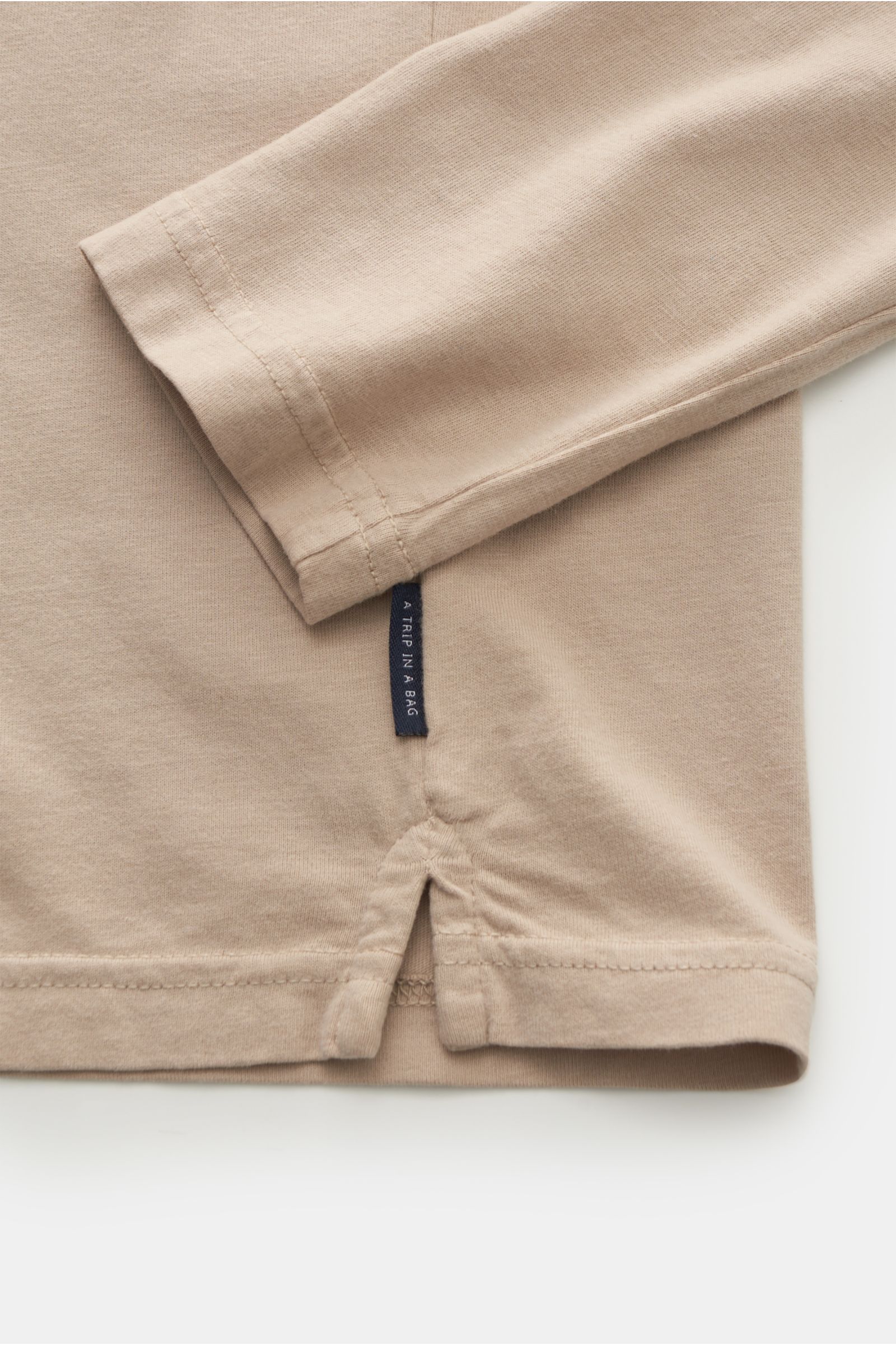 04651/ A trip in a bag Henley-Shirt 'Organic Hemley' beige