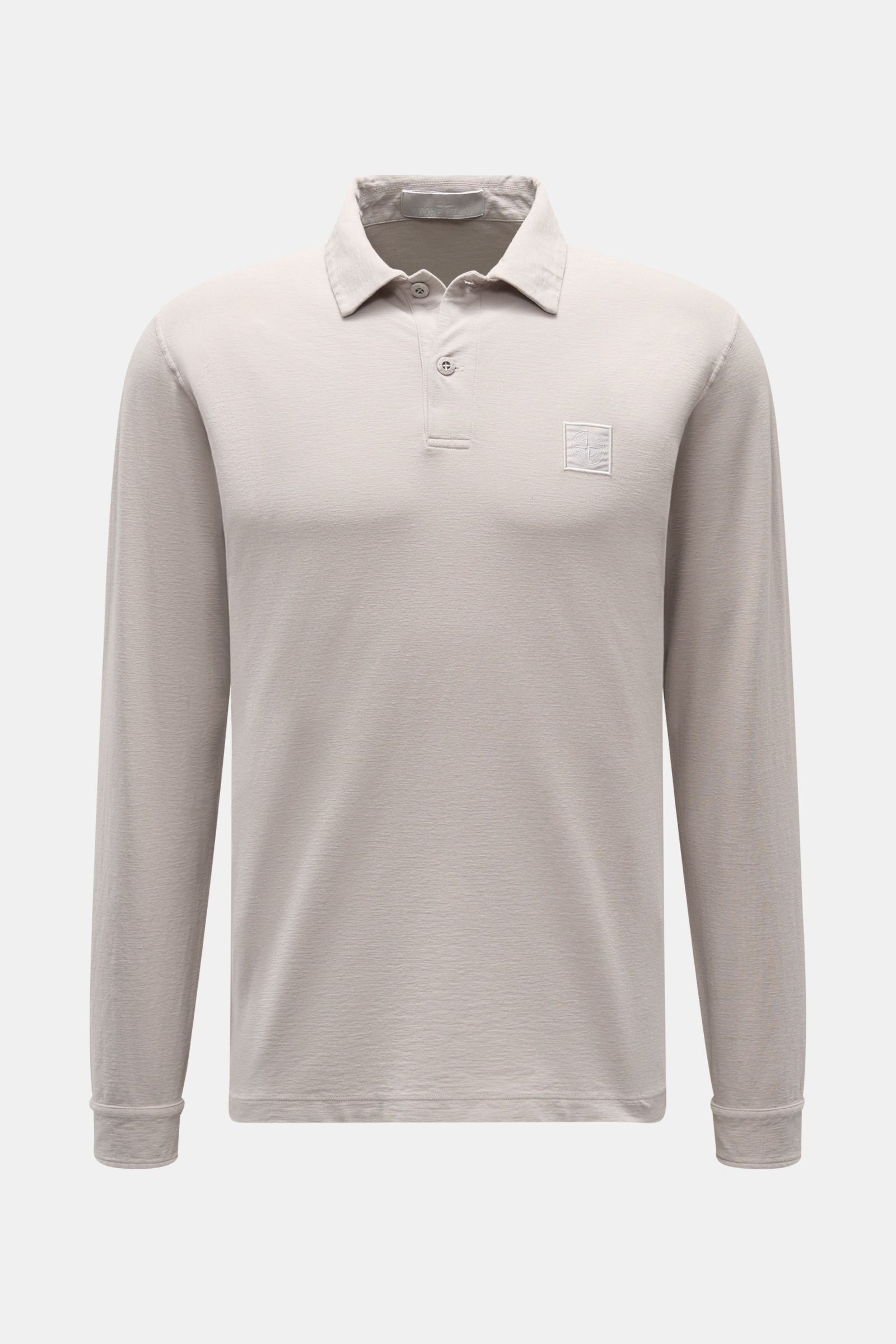 Stone Island Longsleeve-Poloshirt 'Ghost Piece' grau, frontale Nahaufnahme, extra Slim Fit, reine Baumwolle, tonales Kompasslogo, Polokragen, zwei Knöpfe.