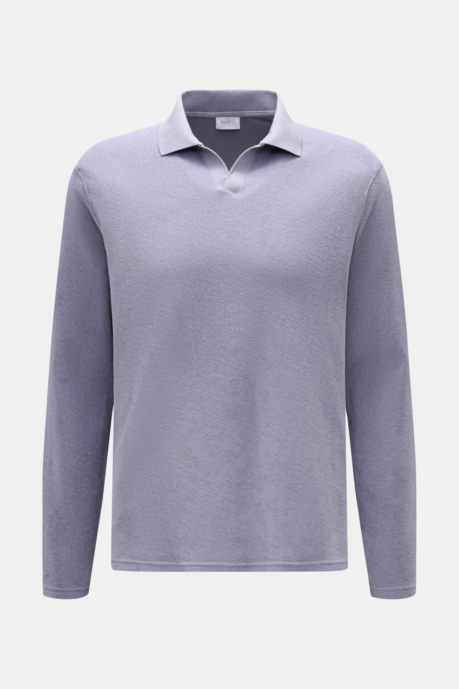 Frontansicht des 04651/ A trip in a bag Frottee Longsleeve-Poloshirt 'Terry Johnny' lavender aus reiner Baumwolle mit weichem Griff, Regular Fit, klassischem Polokragen, offener Kragenleiste und kurzen Saumschlitzen – Urlaubsgefühl zum Anziehen.