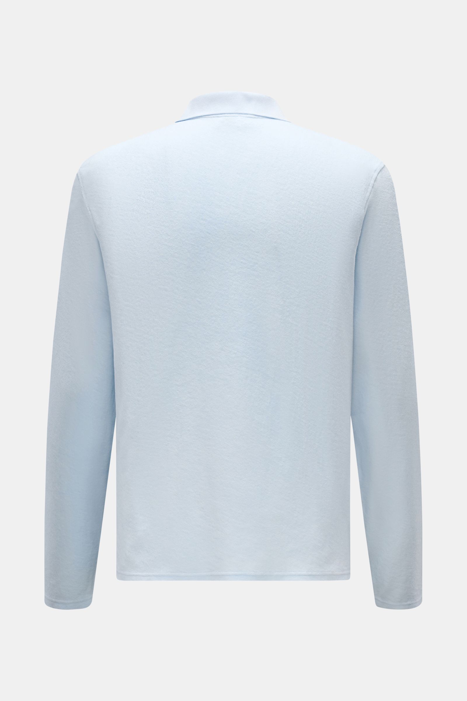 04651/ A trip in a bag Frottee Longsleeve-Poloshirt 'Terry Johnny' pastellblau von hinten, aus reiner Baumwolle, Regular Fit, weicher Griff, klassischer Polokragen, offene Kragenleiste, kurze Saumschlitze, Urlaubsgefühl zum Anziehen.