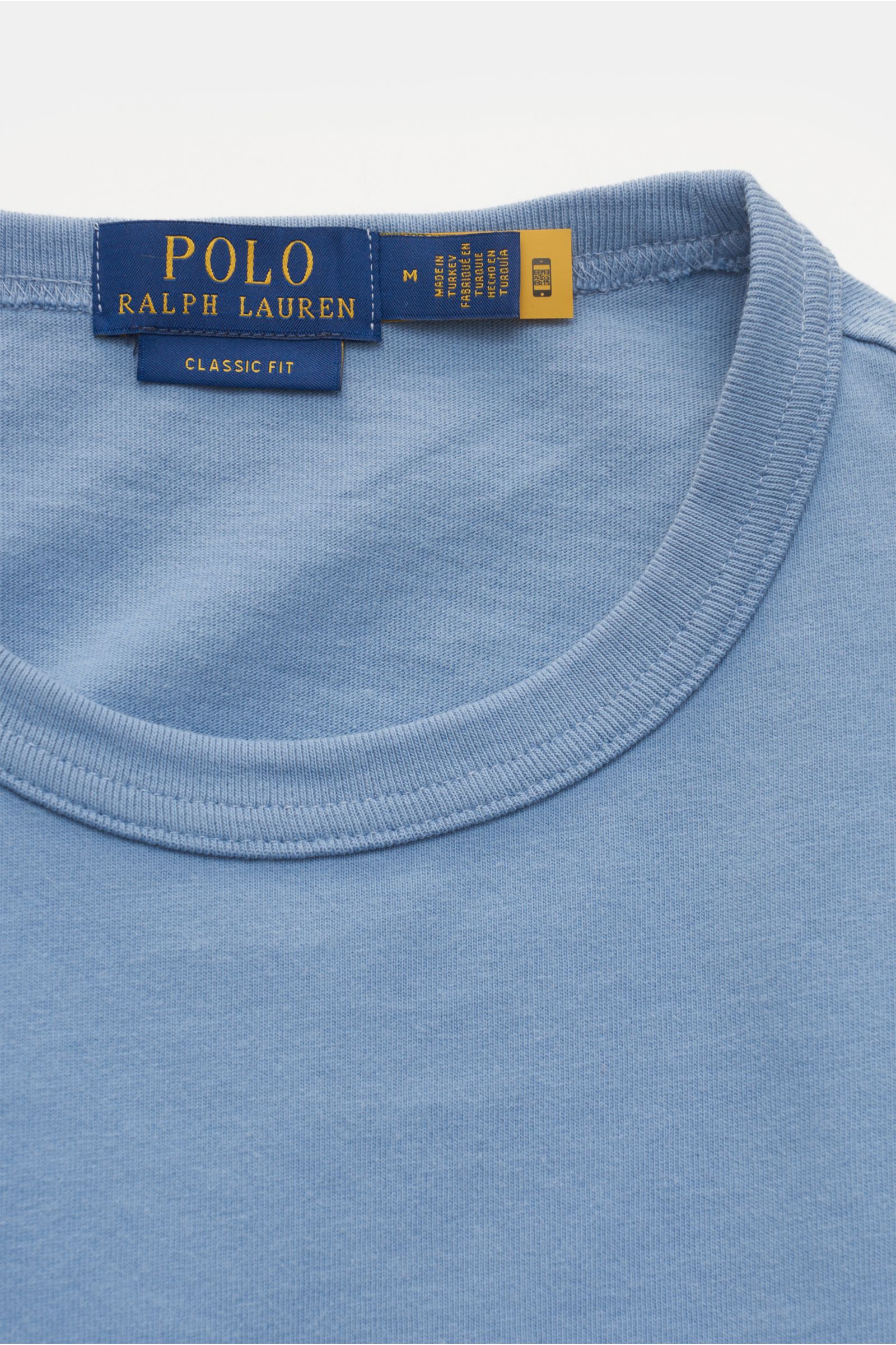 Polo Ralph Lauren Rundhals-T-Shirt rauchblau, Nahaufnahme von oben, Jersey aus reiner Baumwolle, weiche Qualität, Regular Fit, Rundhalsausschnitt, Logo-Stitching auf der Brust.