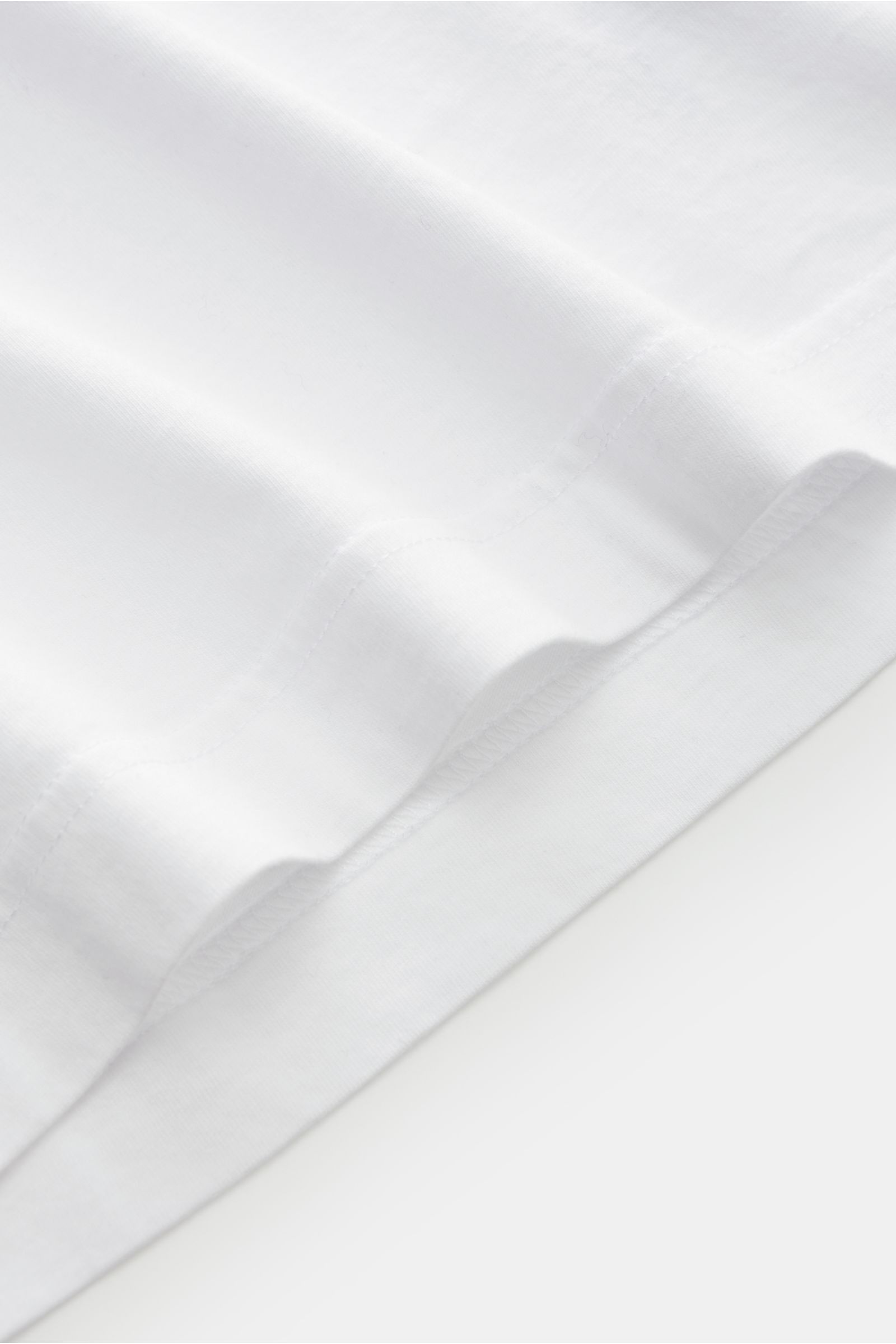 04651/ A trip in a bag Rundhals-T-Shirt weiß