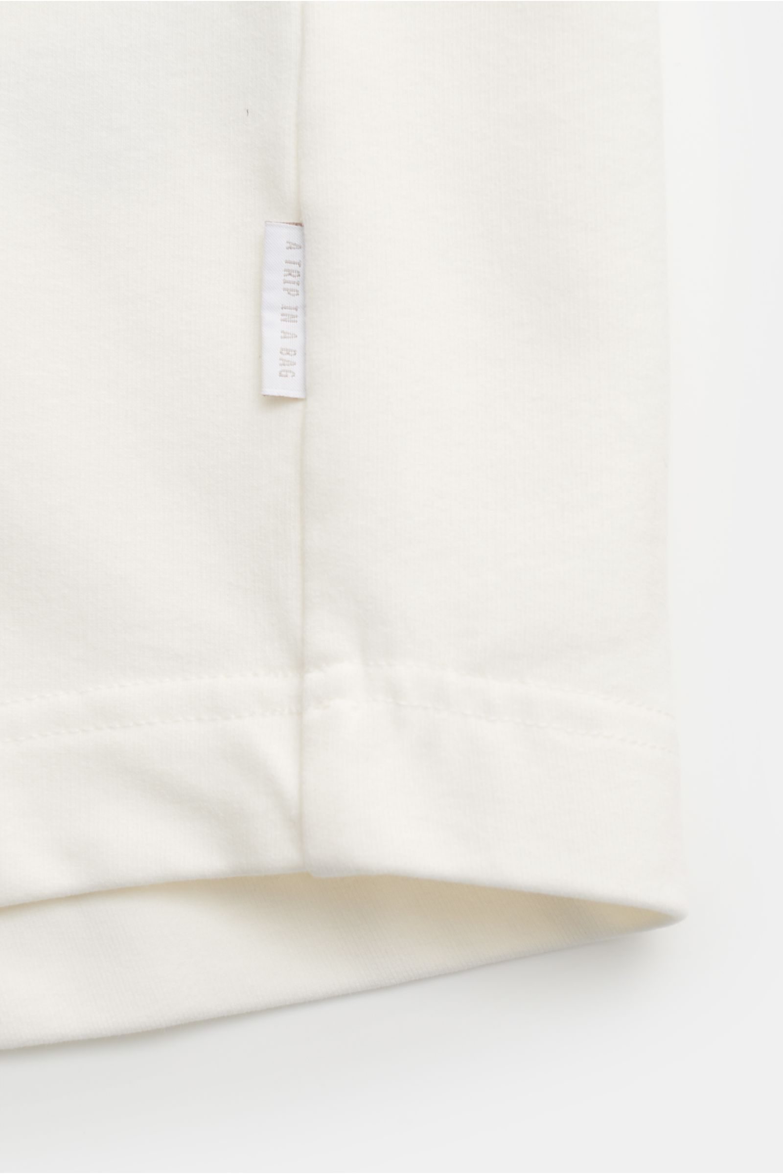 04651/ A trip in a bag Rundhals-T-Shirt 'If Tee' offwhite