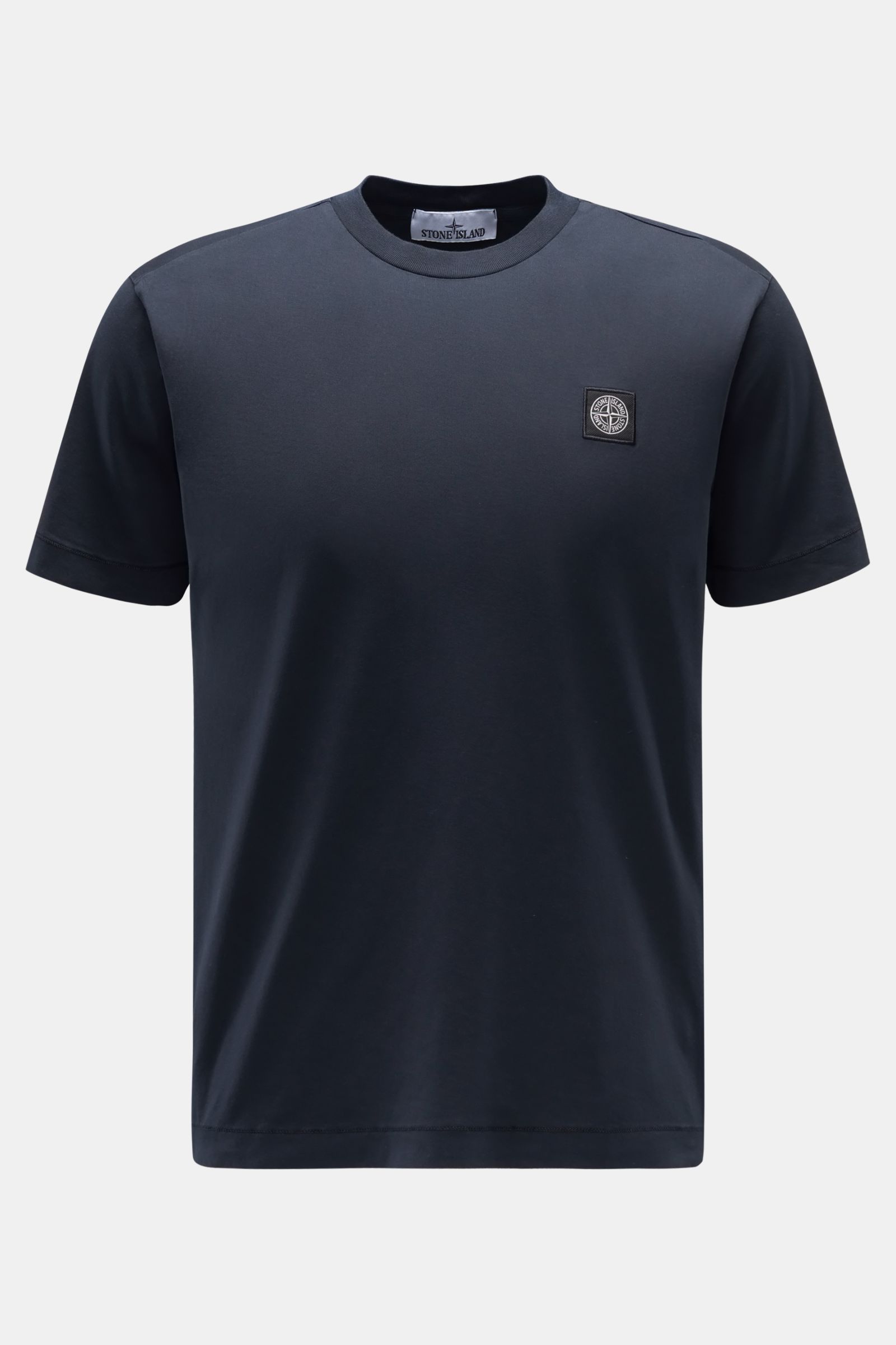 Stone Island Rundhals-T-Shirt navy, frontal fotografiert, Slim Fit aus garment dyed Baumwolle mit Kompass-Logo, Overlock-Nähten, weichem Griff und Weblabel.