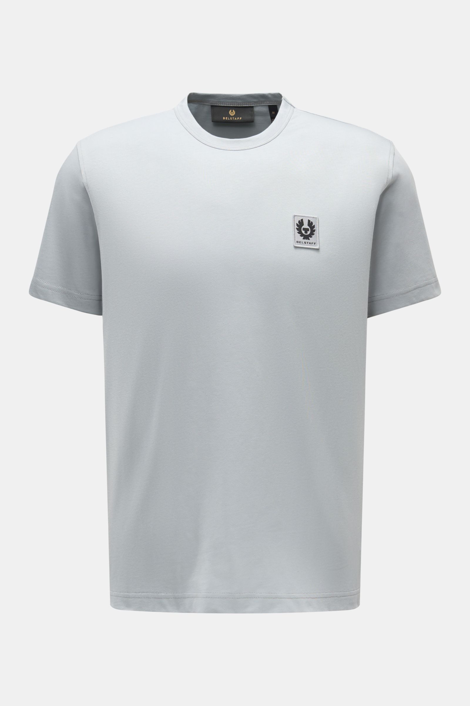 Alt tag (125 characters max):
Front view of Belstaff Rundhals-T-Shirt rauchblau in slim fit cotton jersey with tonal logo patch and round neckline.

Additional description:
Dieses T-Shirt von BELSTAFF, gefertigt aus leichtem Baumwoll-Jersey und veredel