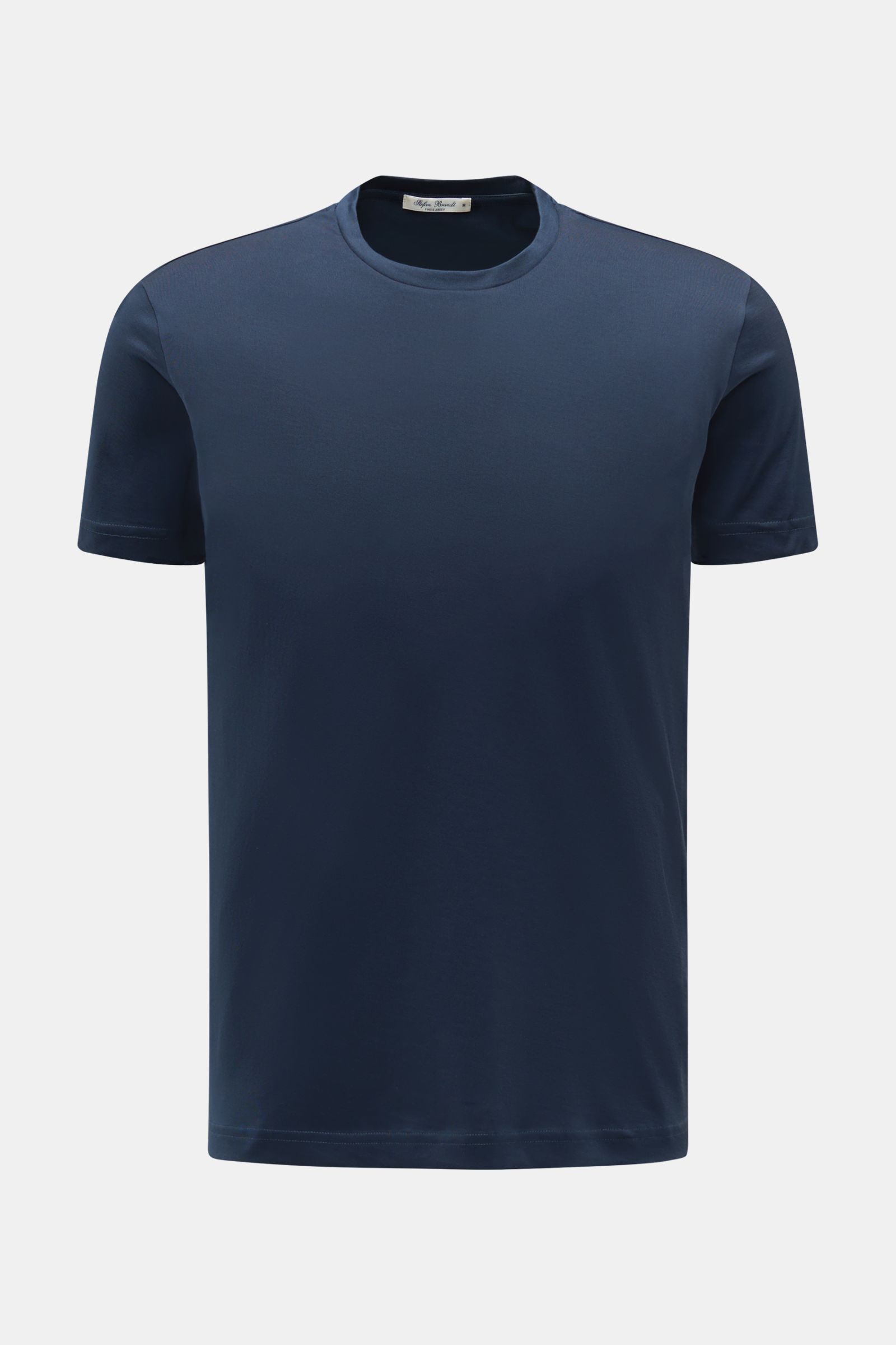 Frontale Nahaufnahme des Stefan Brandt Rundhals-T-Shirts 'Enno' dark navy aus biologischer Pima-Baumwolle, Slim Fit, feine Jersey-Qualität, sehr weich, pflegeleicht.
