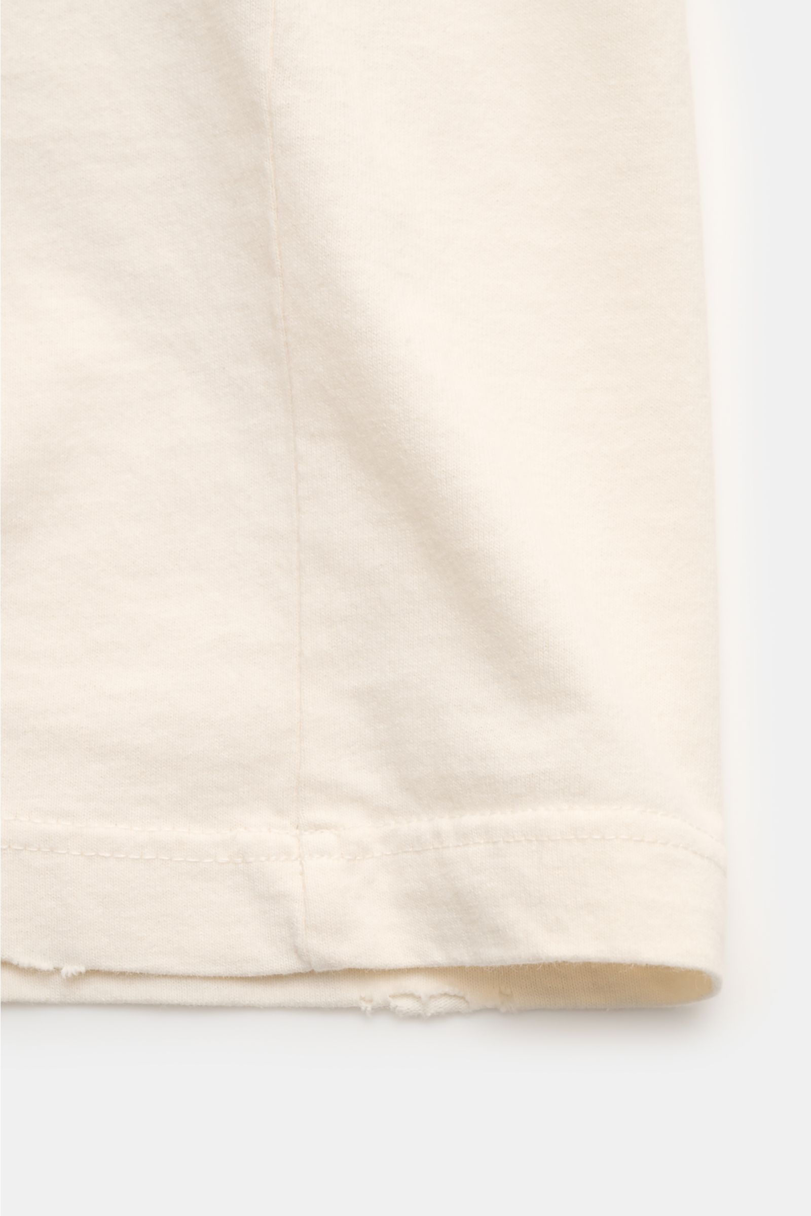Golden Goose Rundhals-T-Shirt creme, Detailaufnahme Saum mit weichem Jersey aus reiner Baumwolle und Distressed-Details, Oversized Fit