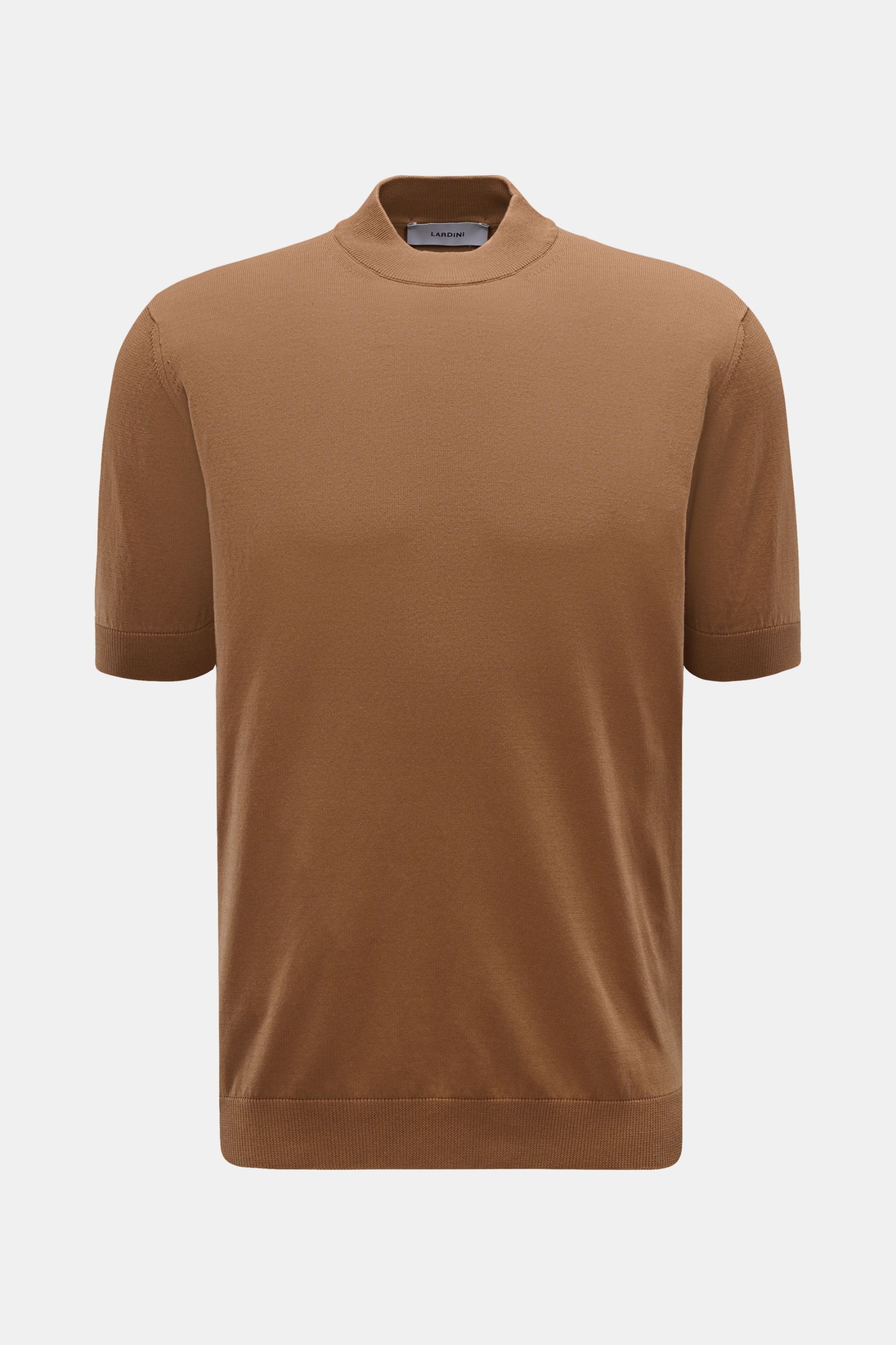 Lardini Kurzarm-Rundhalspullover braun, fein gestrickt aus reiner Baumwolle, Slim Fit, weicher Griff, Rundhalsausschnitt, frontal fotografiert.
