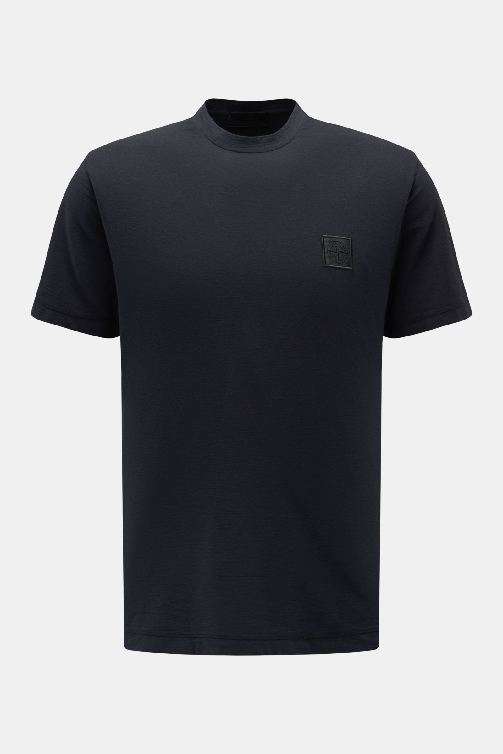 Stone Island Rundhals-T-Shirt 'Ghost Piece' navy, slim Fit, aus elastischem Baumwolljersey, frontal fotografiert mit tonalem Weblabel auf der Brust.