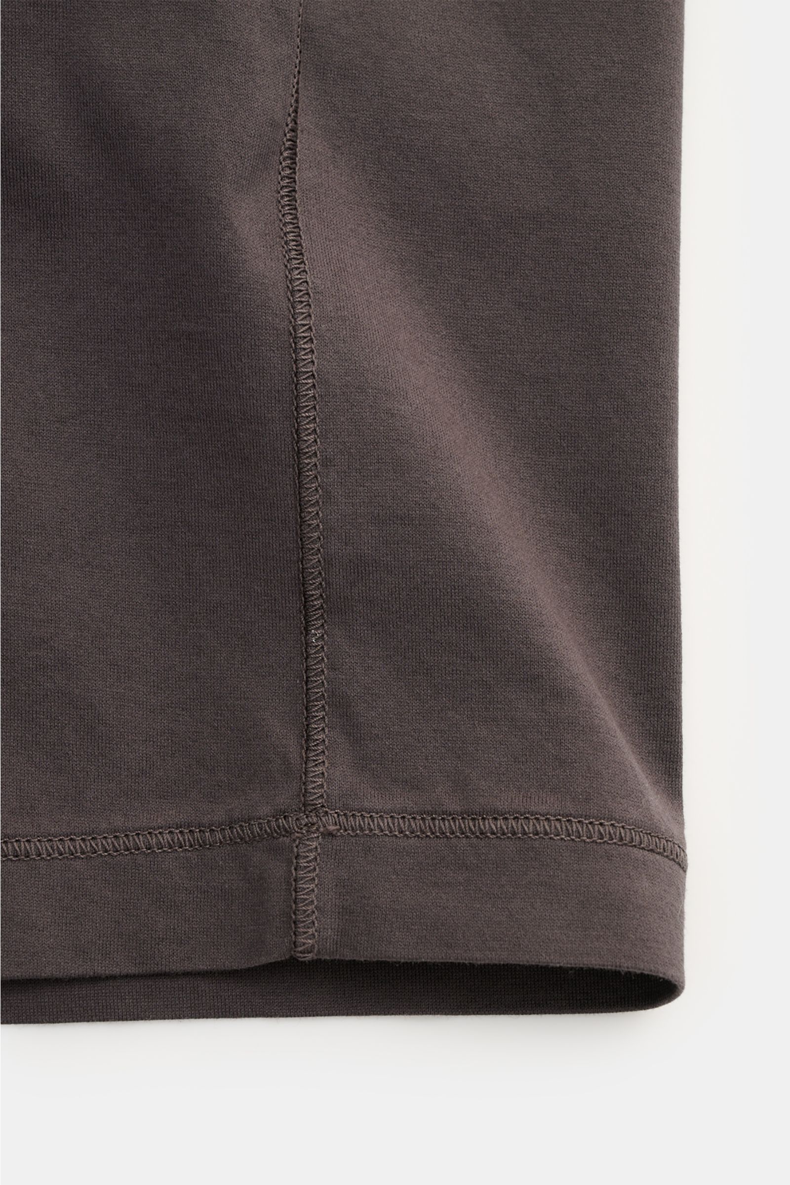 Stone Island Rundhals-T-Shirt 'Stellina' anthrazit, Detailaufnahme Overlock-Nähte und Stellina-Stitching, Jersey aus reiner Baumwolle.