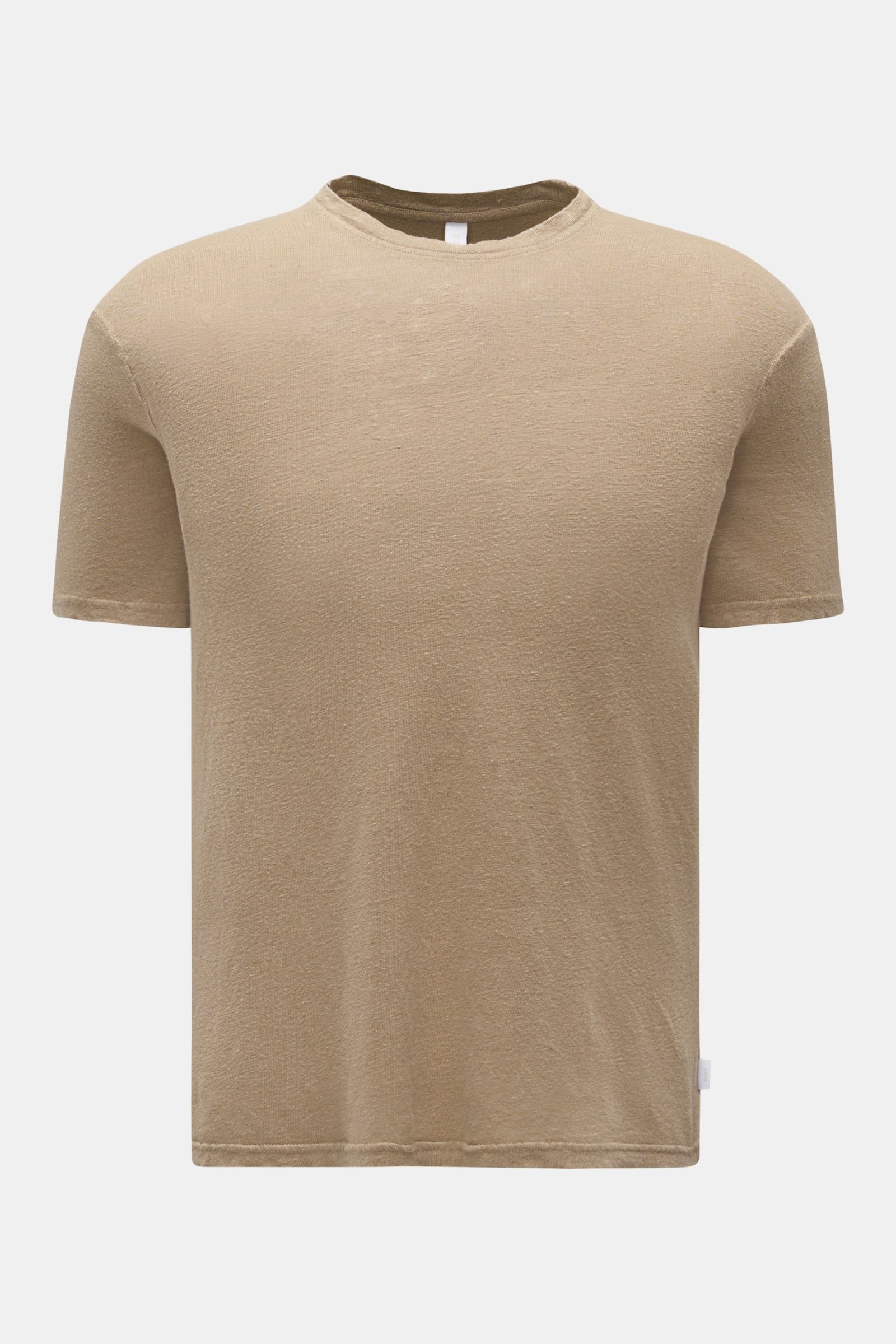 Frontale Nahaufnahme des 04651/ A trip in a bag Leinen-T-Shirts taupe aus Jersey mit leicht griffiger Haptik, luftiger Qualität, leichtem Stretch, Slim Fit und Rundhalsausschnitt.