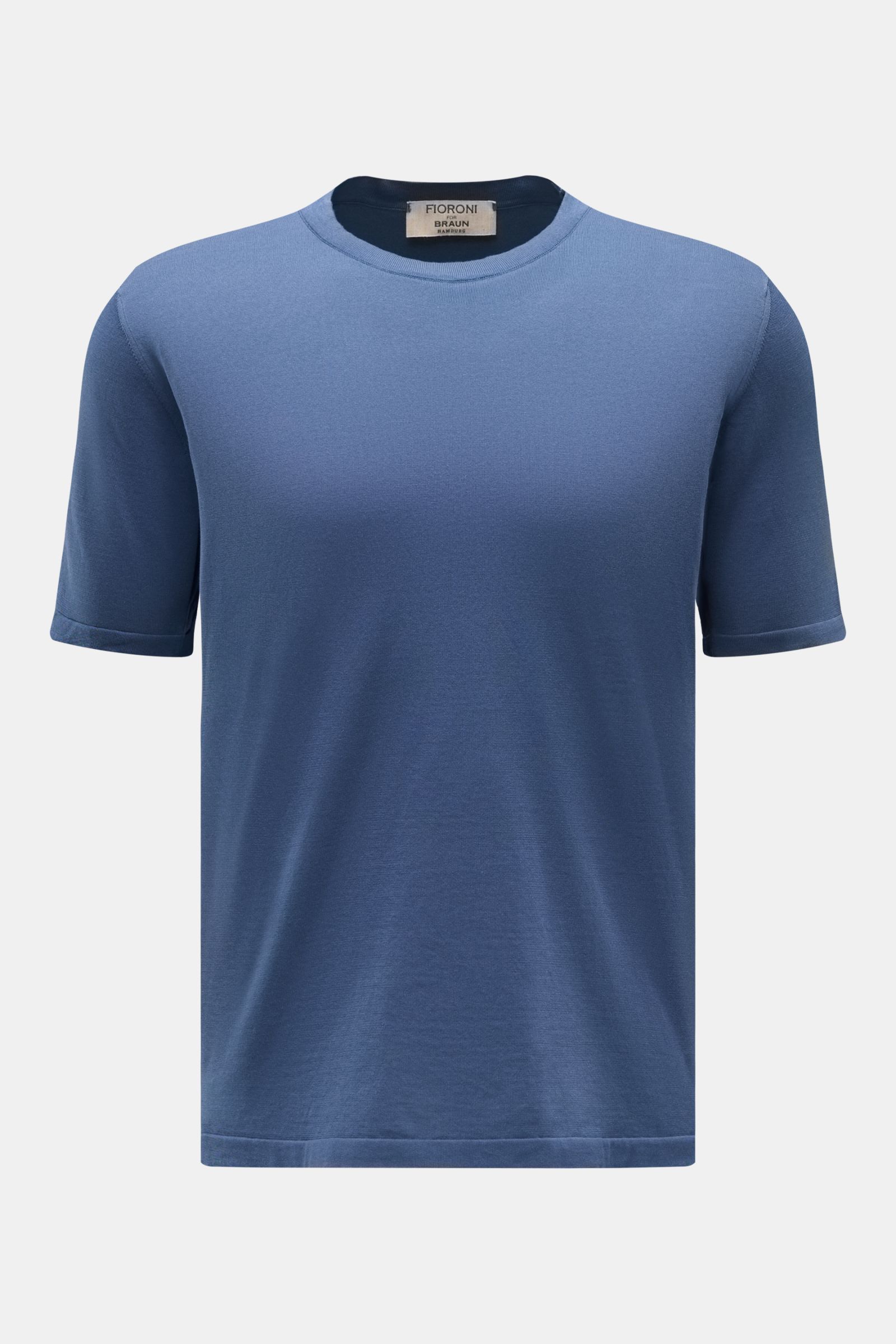 Fioroni Rundhals-T-Shirt graublau, frontal fotografiert, fein gestrickt aus reiner Baumwolle, Slim Fit, Rundhalsausschnitt, kurze Saumschlitze, weicher Griff.