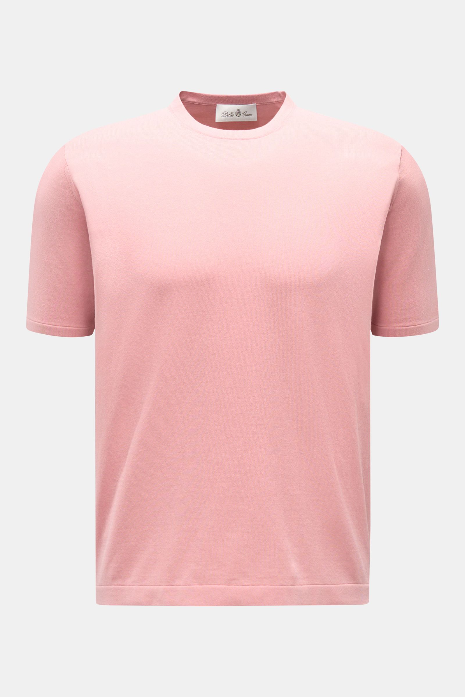 Frontale Nahaufnahme des Della Ciana T-Shirts rosé mit Rundhalsausschnitt, Regular Fit, weichem Griff aus reiner Baumwolle.