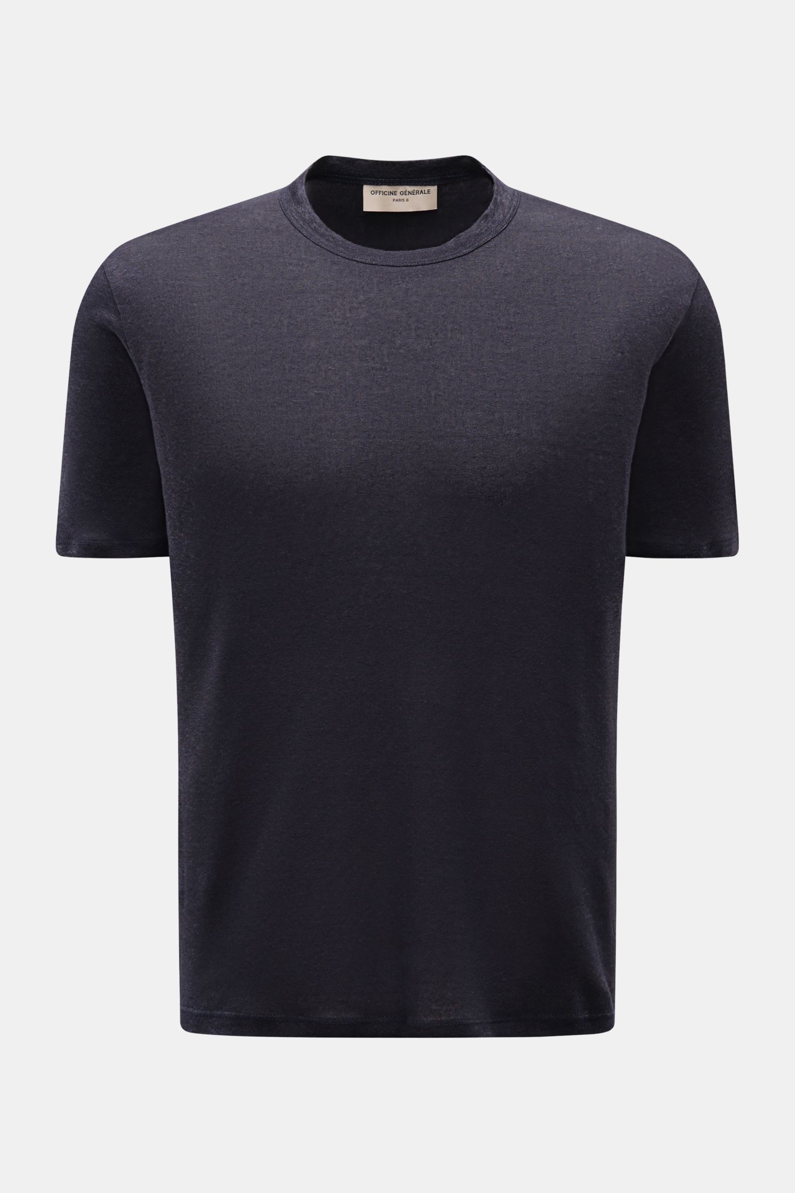 Front view of Officine Générale Leinen Rundhals-T-Shirt navy, a slim fit navy blue linen jersey T-shirt with a soft touch and lightweight, garment dyed fabric, featuring a round neckline.

Description: Die leichte Qualität aus reinem Leinen macht diese