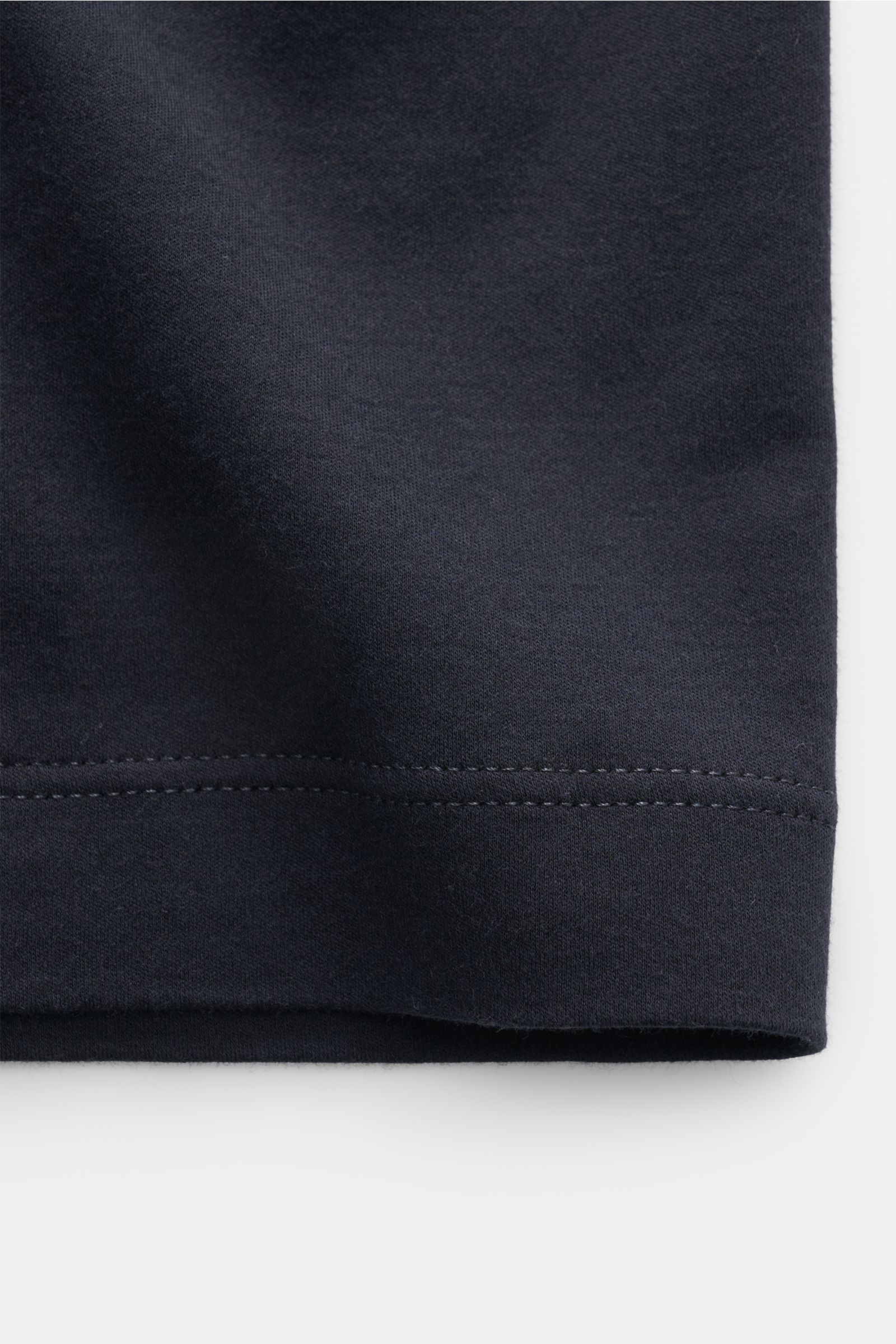 Piacenza 1733 Rundhals-T-Shirt navy aus feiner Jersey-Baumwolle, Nahaufnahme Saum, Regular Fit, sehr weicher Griff, nachhaltige Qualität.