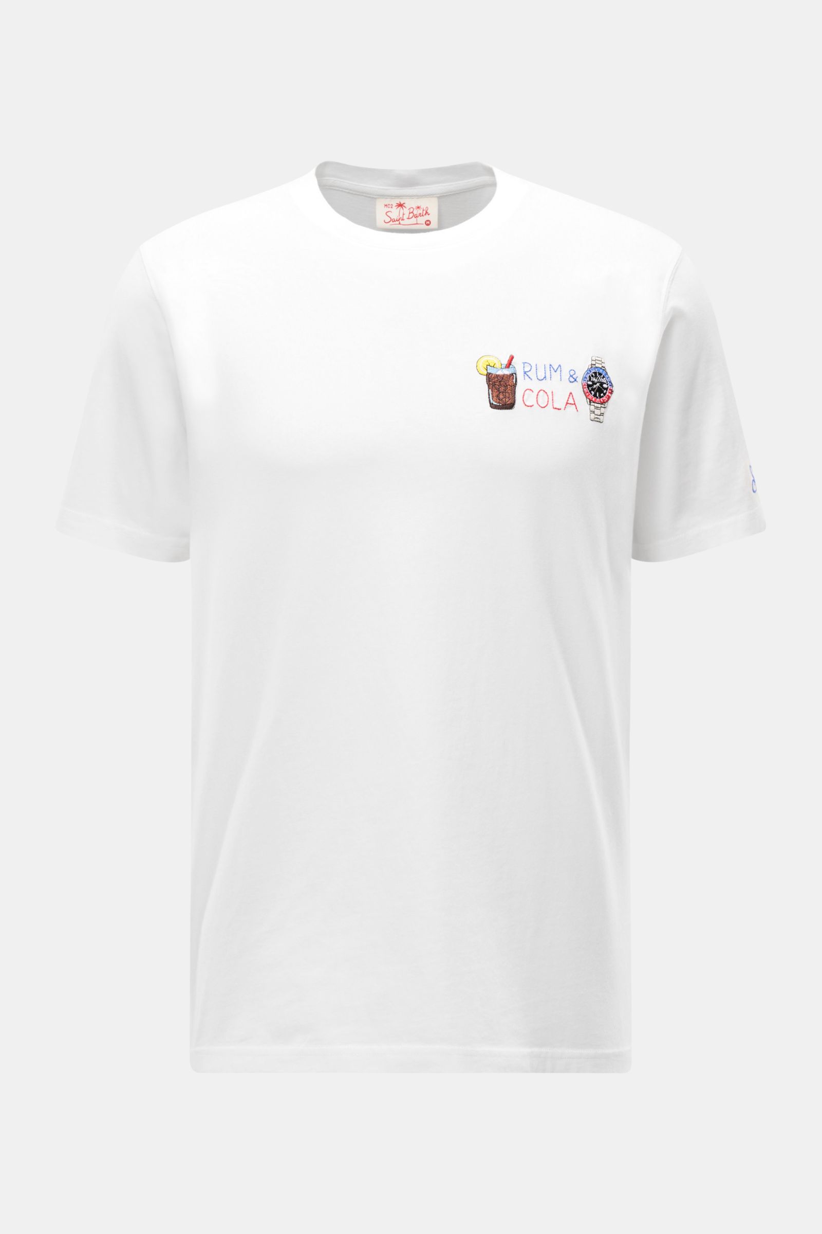 Front view of the MC2 Saint Barth Rundhals-T-Shirt 'Portofino' weiß, a white slim fit tee with round neckline and colorful 'Rum & Cola' chest embroidery.

Sommerlicher Hingucker: Das T-Shirt von MC2 SAINT BARTH aus weicher Bio-Baumwolle wird mit auffäl