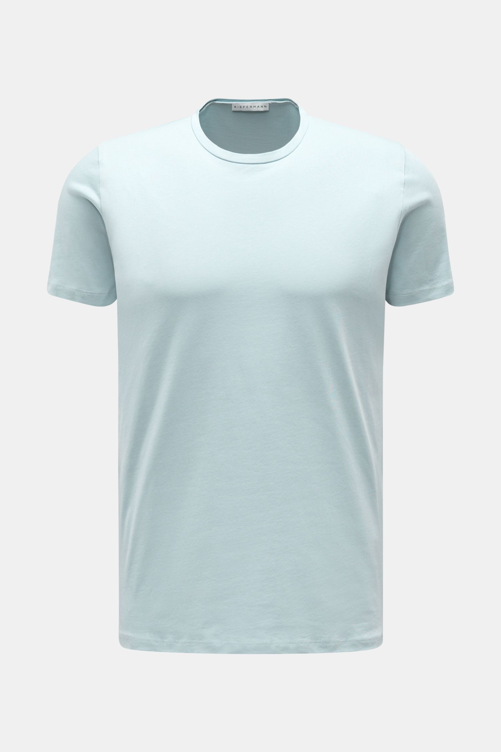 Kiefermann Rundhals T-Shirt 'Matello' hellblau, frontale Ansicht, körpernah geschnitten, Baumwoll-Jersey, weicher Griff, Extra Slim Fit, dezenter Logodruck am Saum.