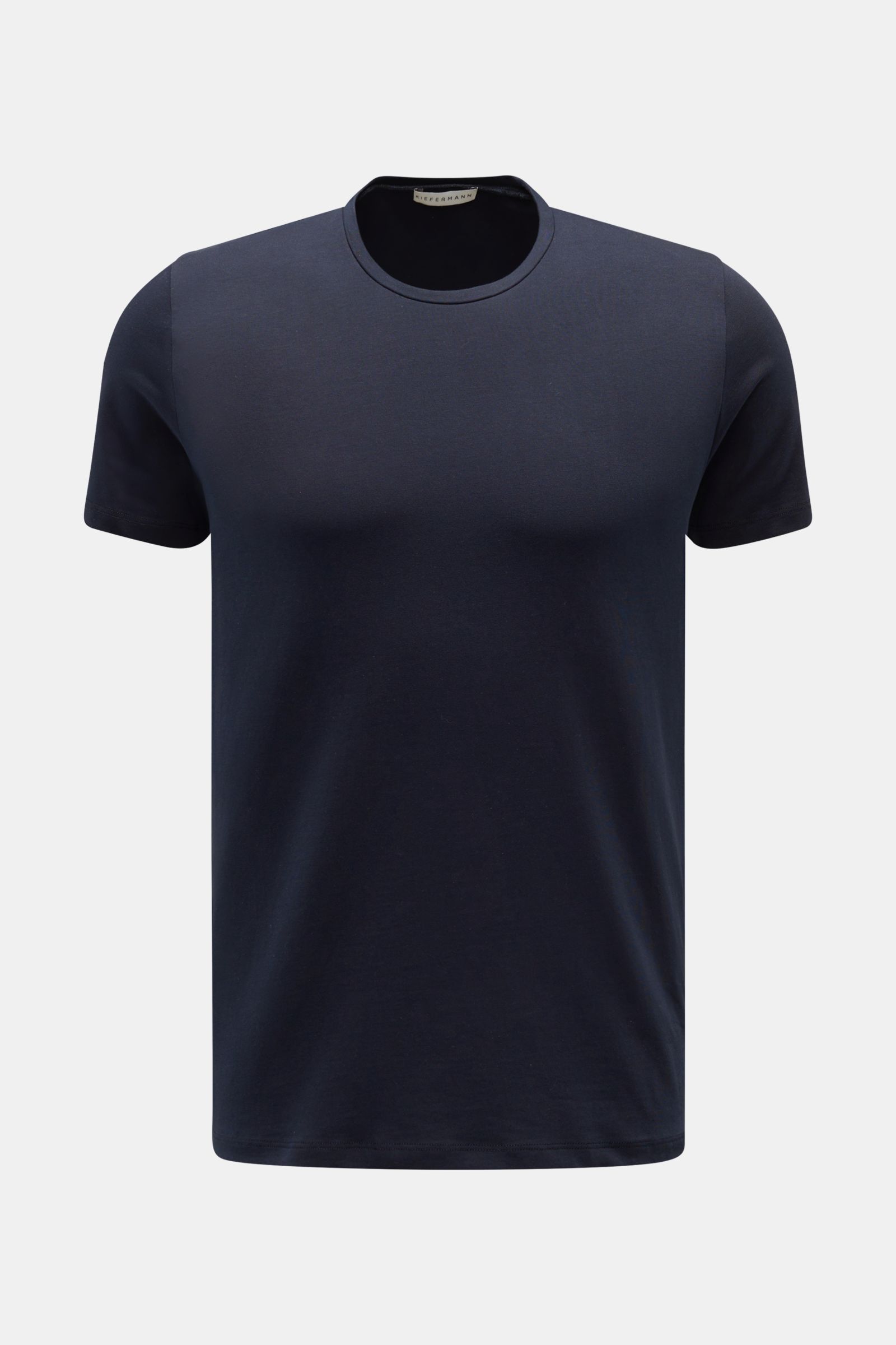 Kiefermann Rundhals T-Shirt 'Matello' navy, extra Slim Fit, Baumwoll-Jersey, weicher Griff, Rundhalsausschnitt, Logodruck am Saum, frontal fotografiert.