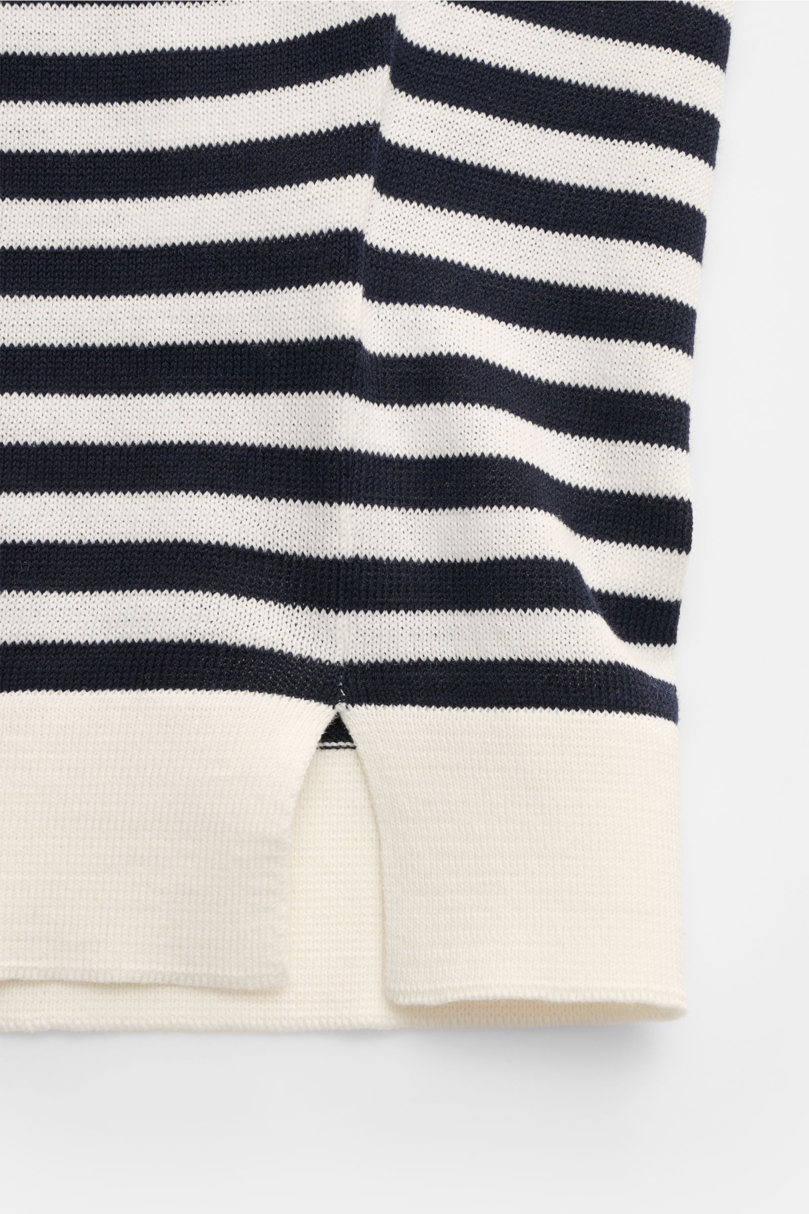 Filippo de Laurentiis Feinstrick-Kurzarmpullover offwhite/dark navy gestreift, Detailaufnahme von unten mit Saumschlitzen, reine Baumwolle, Slim Fit.