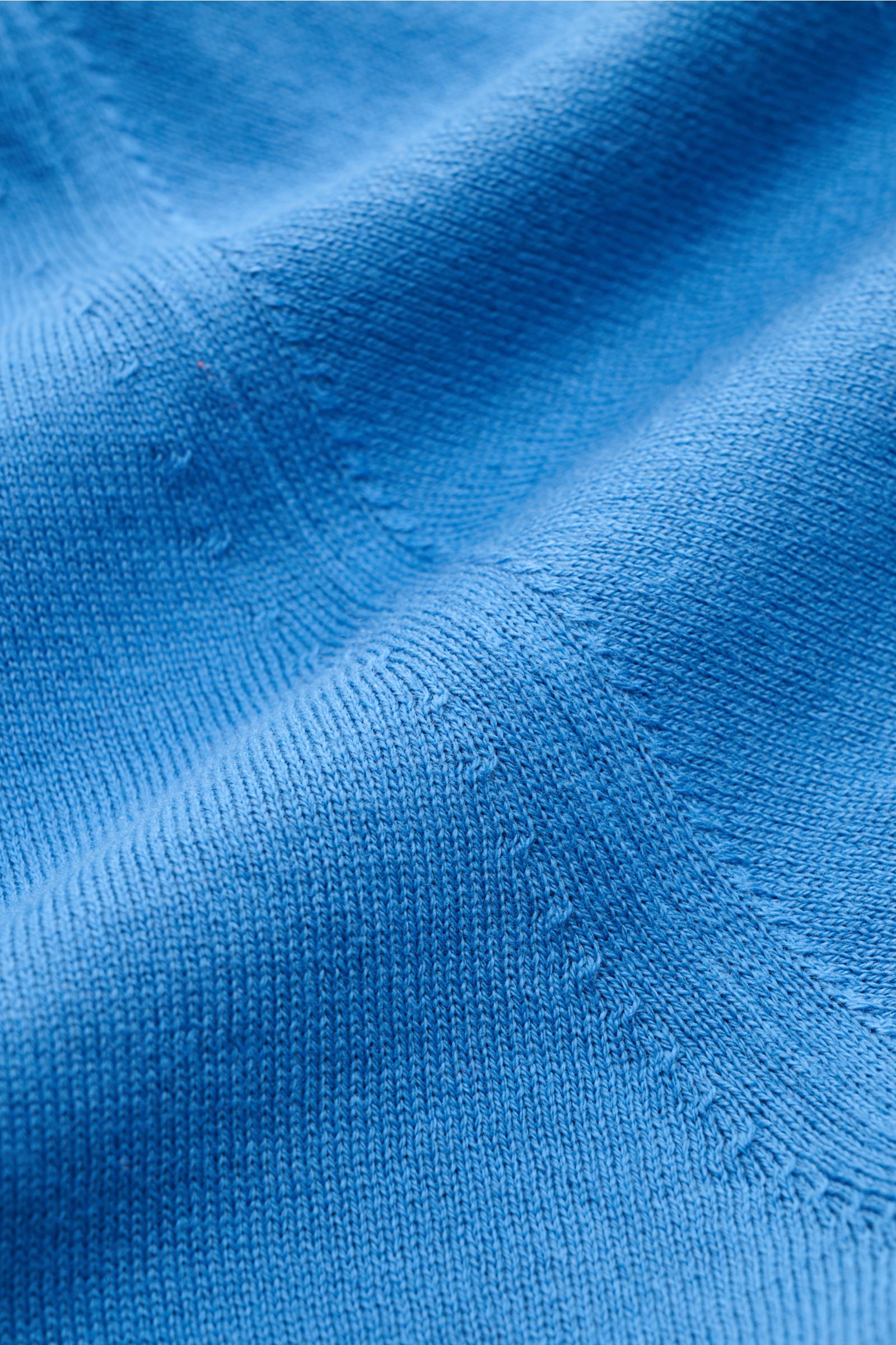 Filippo de Laurentiis Kurzarmpullover blau, Detailaufnahme des feinen Strickbilds aus reiner Baumwolle mit weichem Griff, Slim Fit, Rundhals, Rippbündchen.