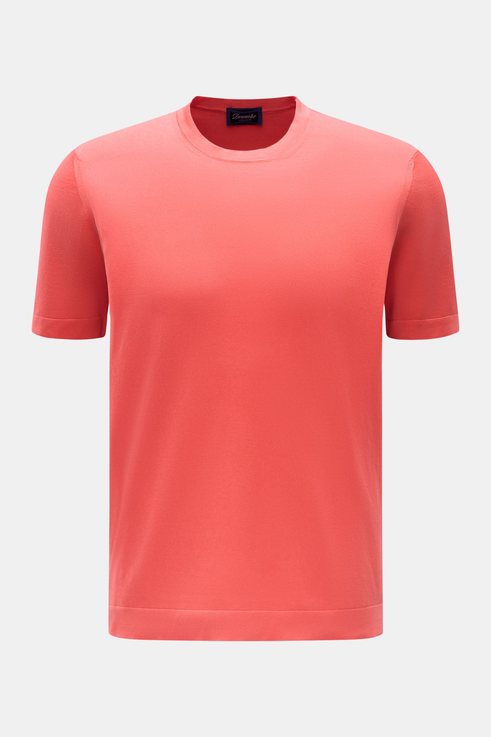 Front view of Drumohr T-shirt light red made of fine knit pure cotton, featuring a regular fit and crew neck design.

A basic with maximum comfort: This elegant T-shirt by DRUMOHR made of cotton in a comfortable fine knit is an must-have essential for 
