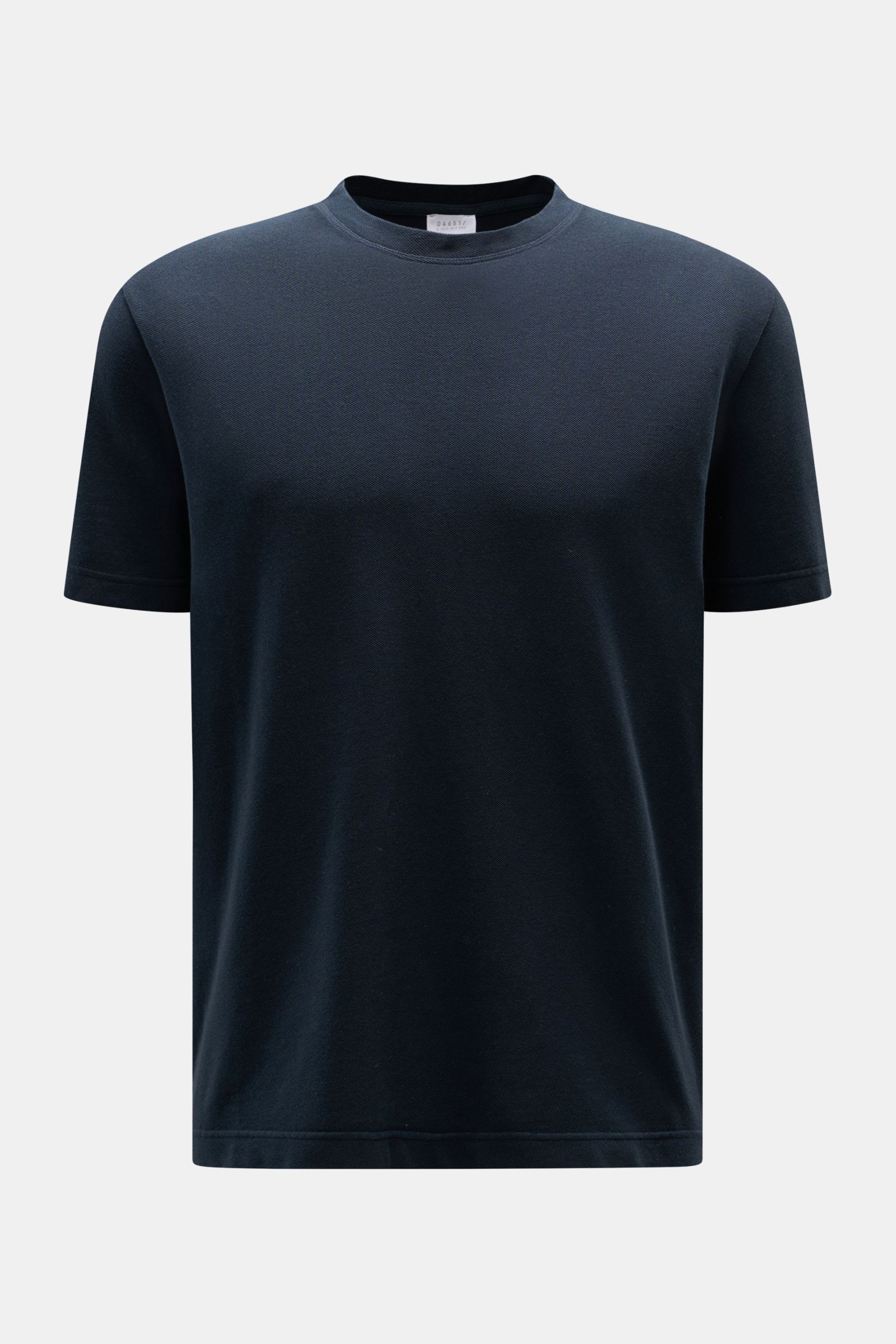 Front view of the 04651/ A trip in a bag Piqué T-shirt navy, a slim fit summer essential with pure piqué cotton, crew neck, robust feel, woven side label, and ribbed bands.