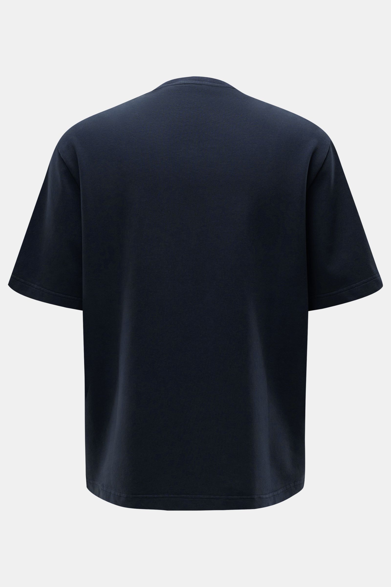 Rear view of the 04651/ A trip in a bag Crew neck T-shirt 'If Tee' navy, oversized fit, heavy elasticated cotton jersey.

Description: 
The uncomplicated cotton T-shirt 'IF Tee' by 04651/ A TRIP IN A BAG is a core basic for the new season that give us 