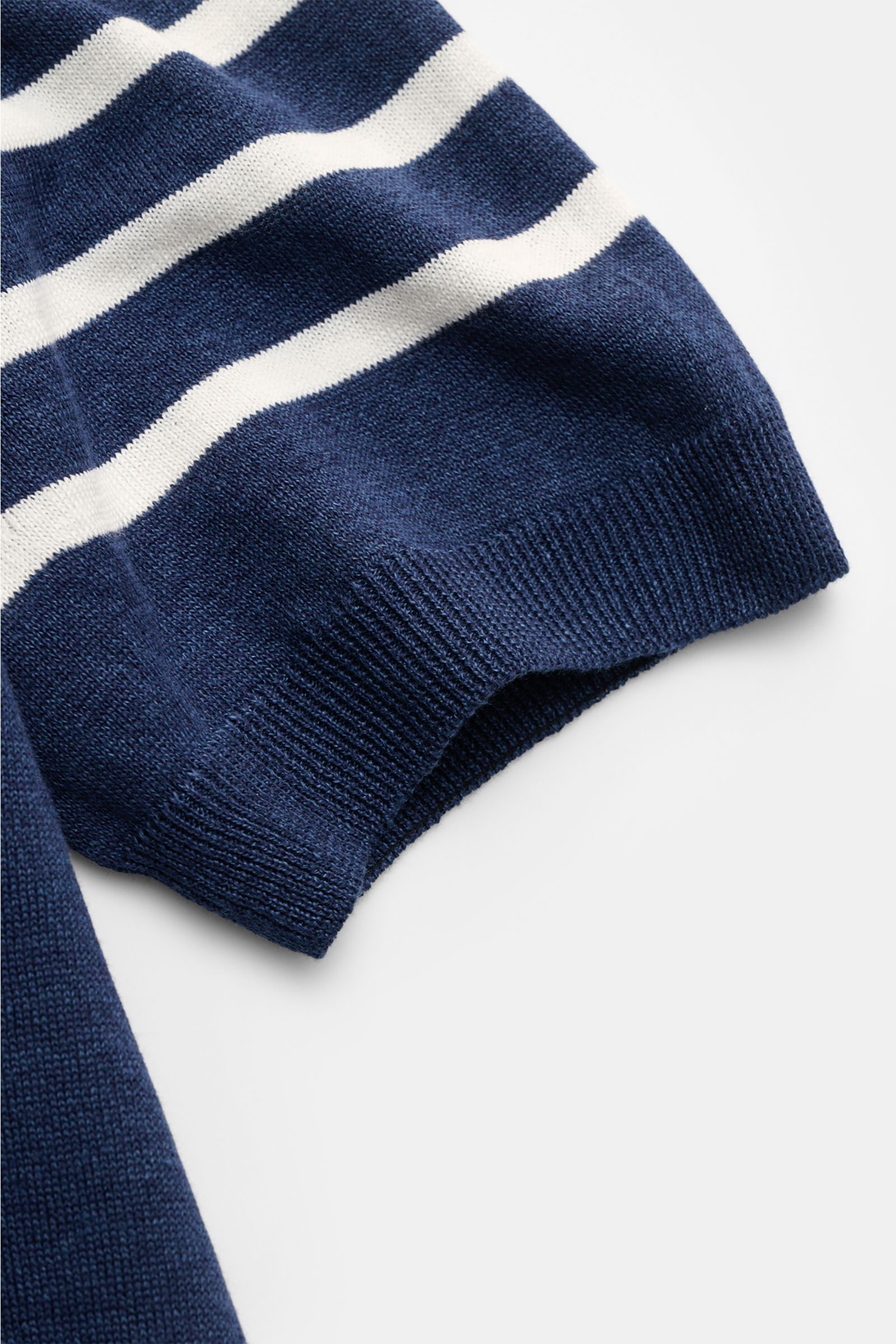 Gran Sasso Kurzarmpullover navy/offwhite gestreift, Detailaufnahme Ärmel mit feinem Strick, Rundhals, Rippbündchen, Leinen-Baumwoll-Mix, Streifenmuster