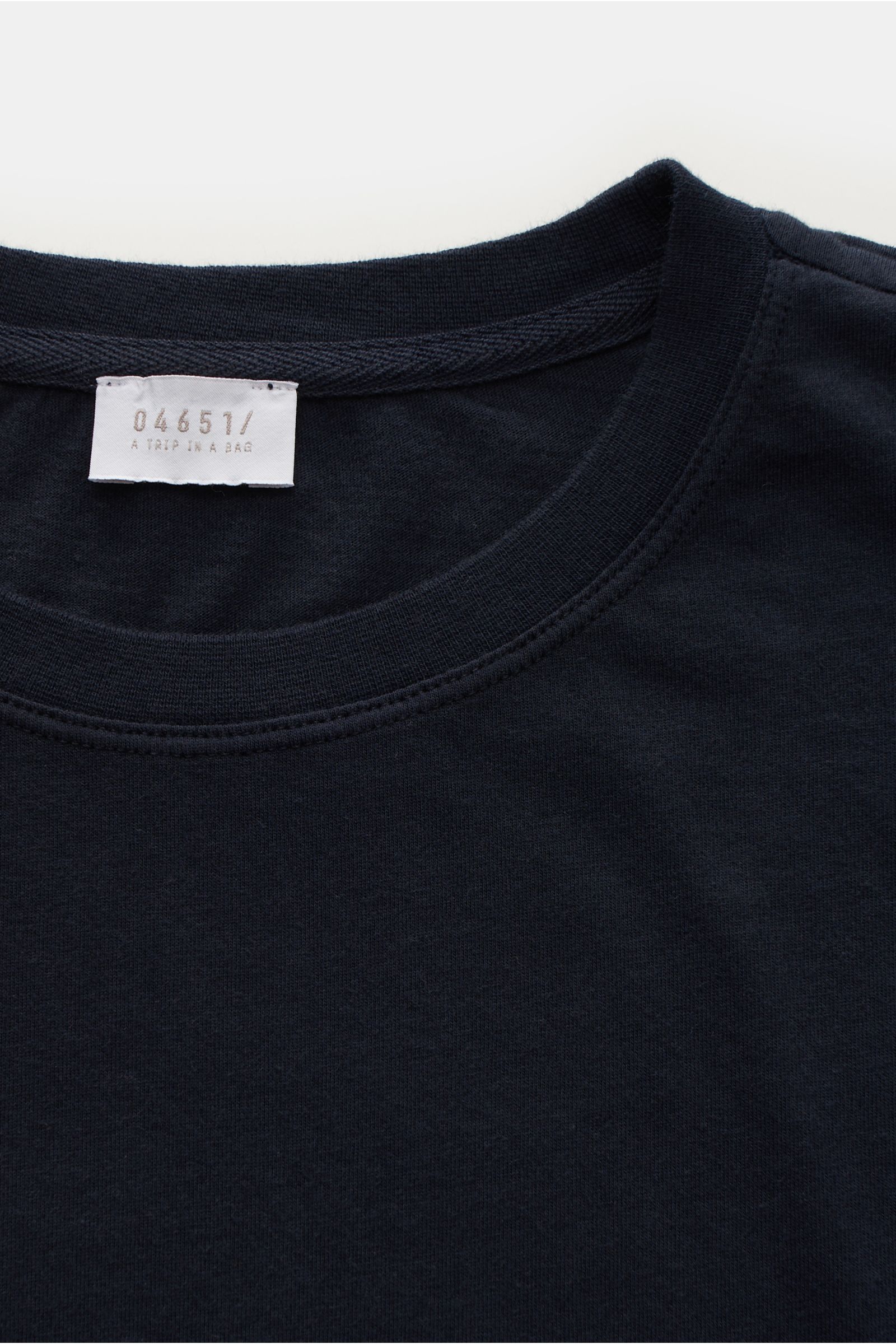 04651/ A trip in a bag Longsleeve navy