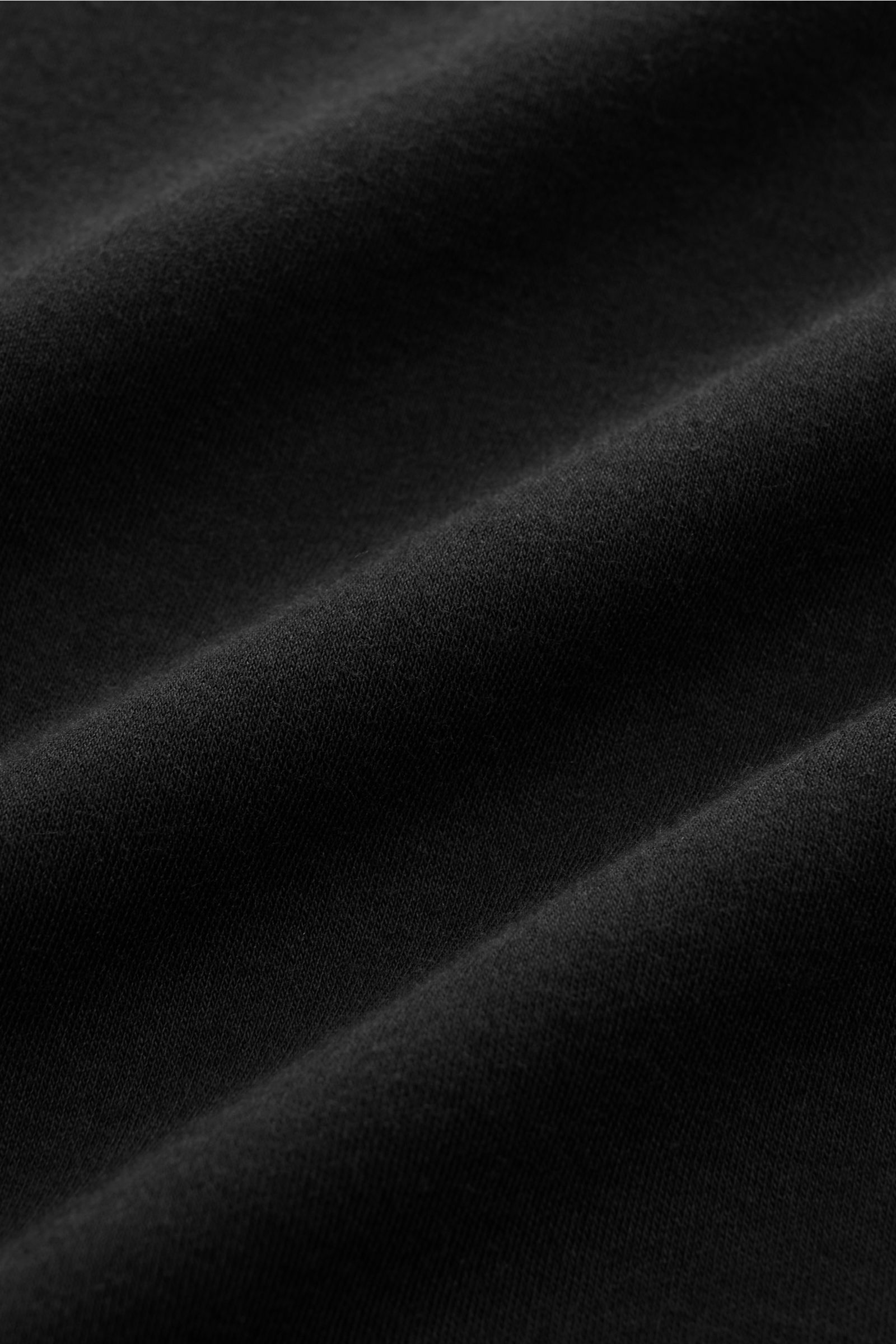 Stefan Brandt Rundhals-Longsleeve 'Sea Island Eli' schwarz, Nahaufnahme des feinsten Sea-Island-Baumwoll-Jerseys, sehr weicher Griff, Slim Fit.