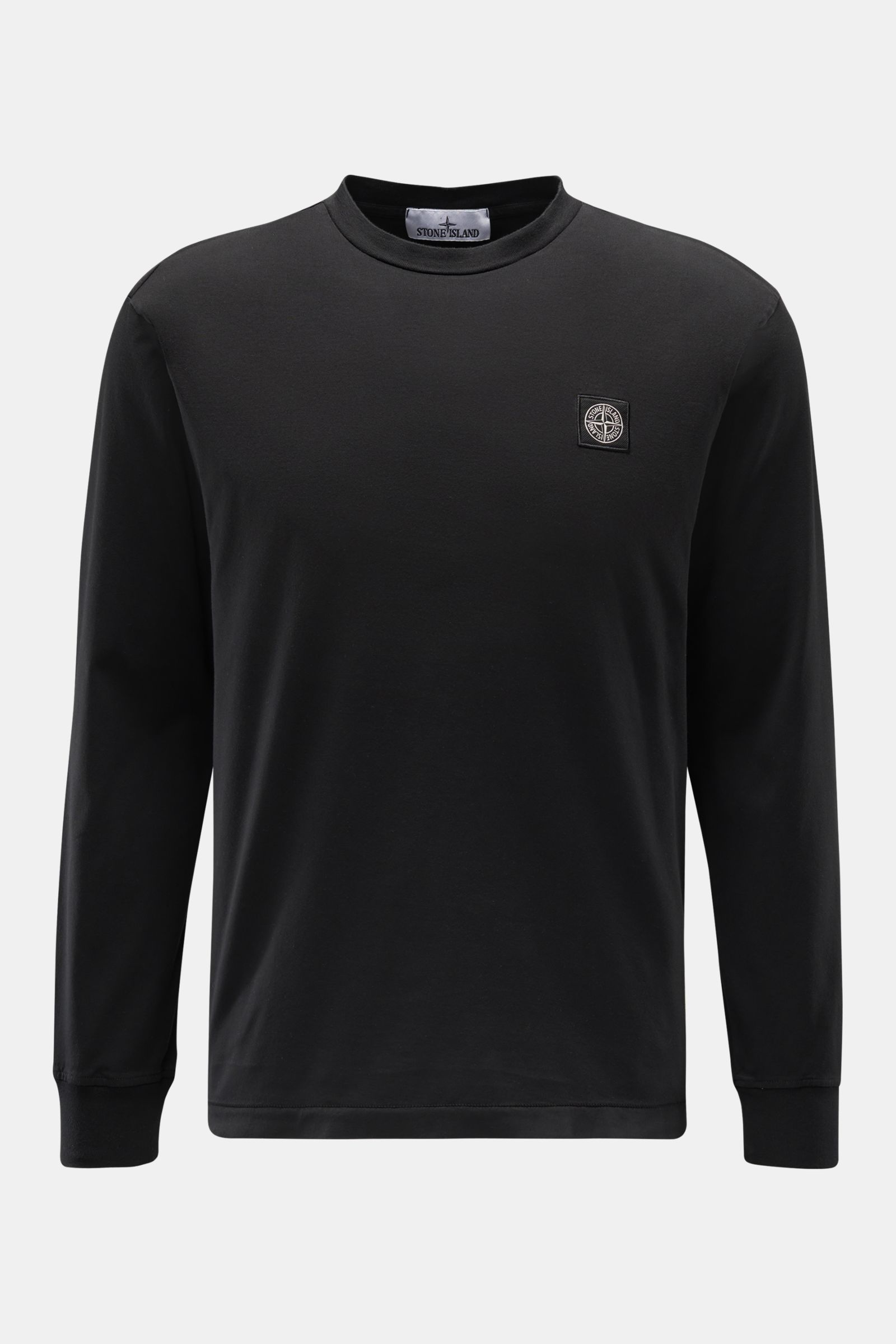 Stone Island Rundhals-Longsleeve 'Basic Cotton' schwarz, Slim Fit, reine Baumwolle, weicher Griff, Frontansicht, Weblabel auf Brust, Rippbündchen an Ärmelabschlüssen.