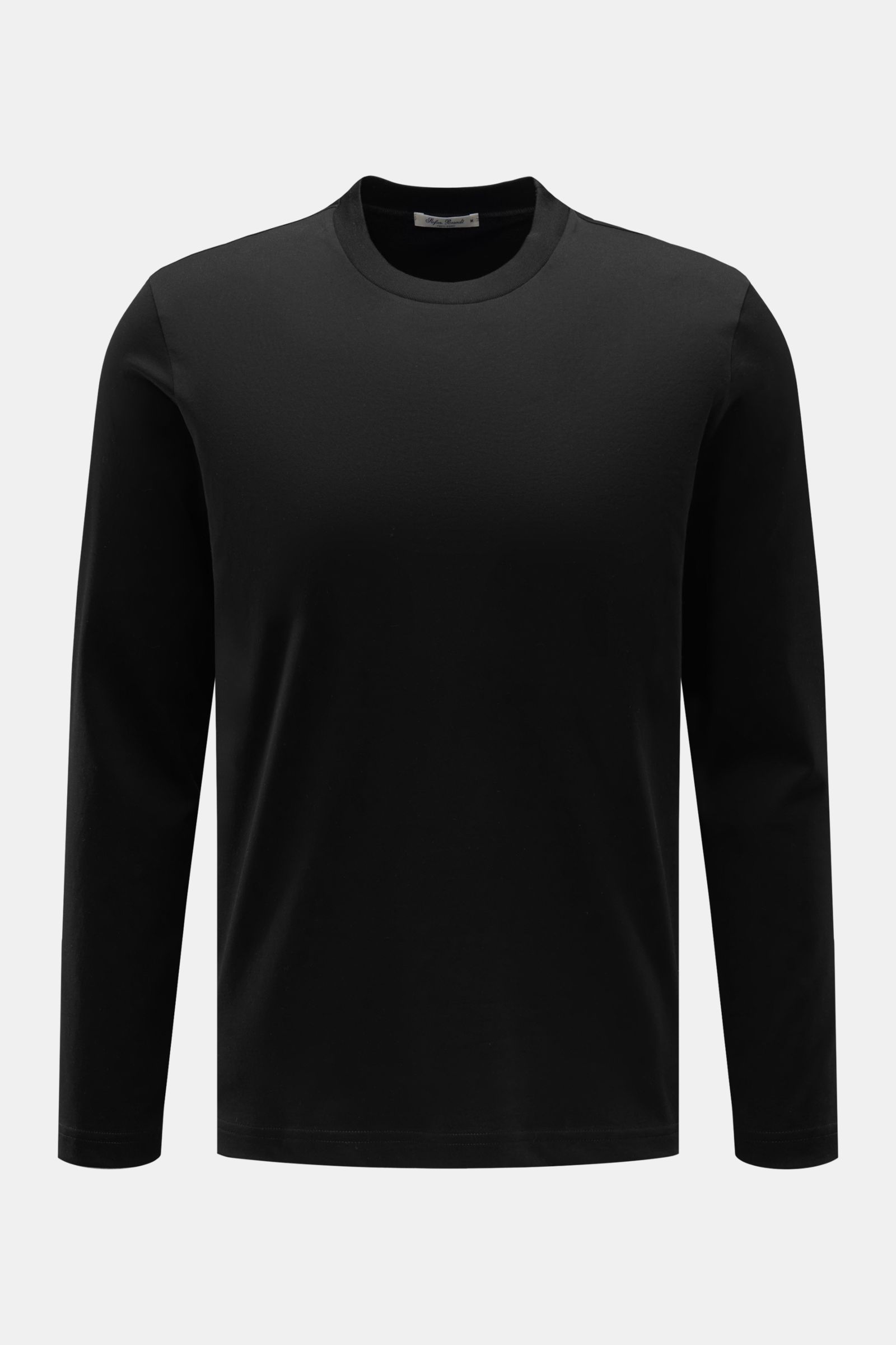 Stefan Brandt Rundhals-Longsleeve 'Eli' schwarz shown from the front, slim fit with round neckline in fine organic Pima cotton jersey. Die Jersey-Essentials von STEFAN BRANDT punkten mit der exklusiven Verarbeitung hochwertiger organischer Pima-Baumwolle: