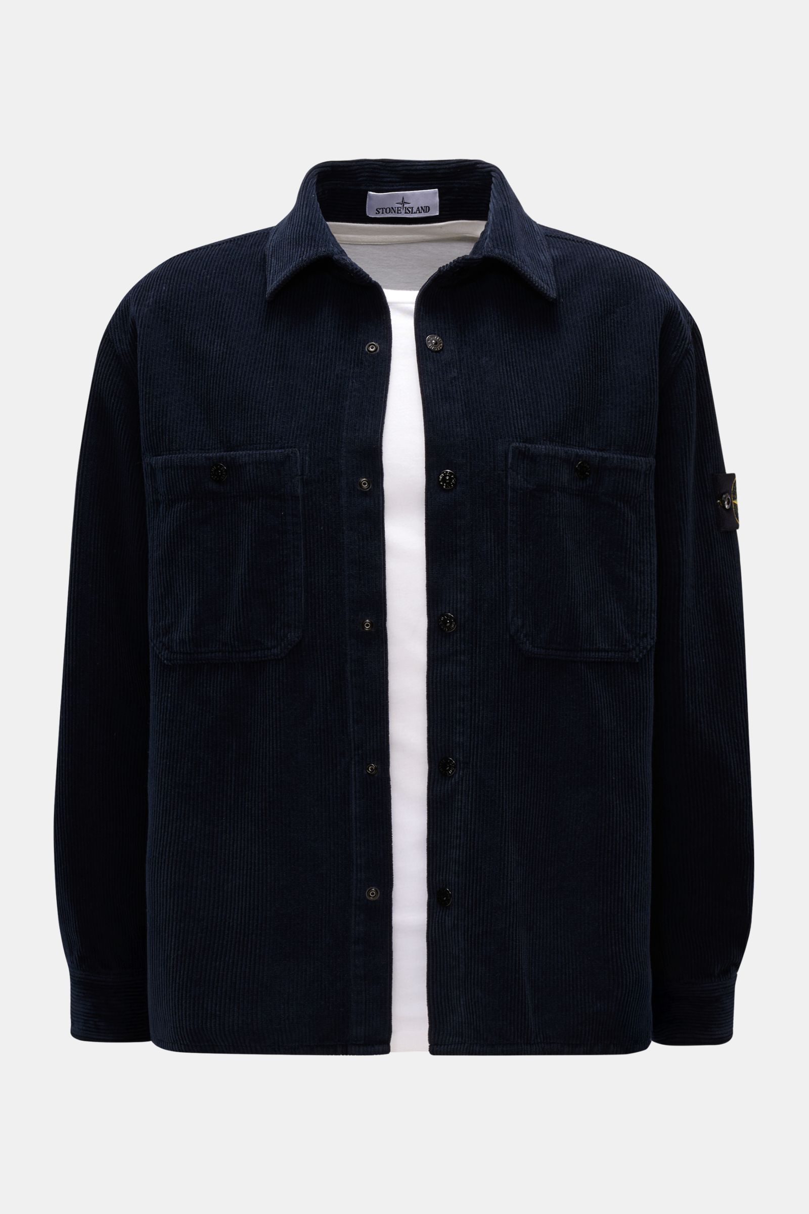 Stone Island Cord Overshirt 'Organic Cotton Corduroy' navy, frontal fotografiert, oversized Fit, Cord aus Bio-Baumwolle, Kompass-Badge am Ärmel.