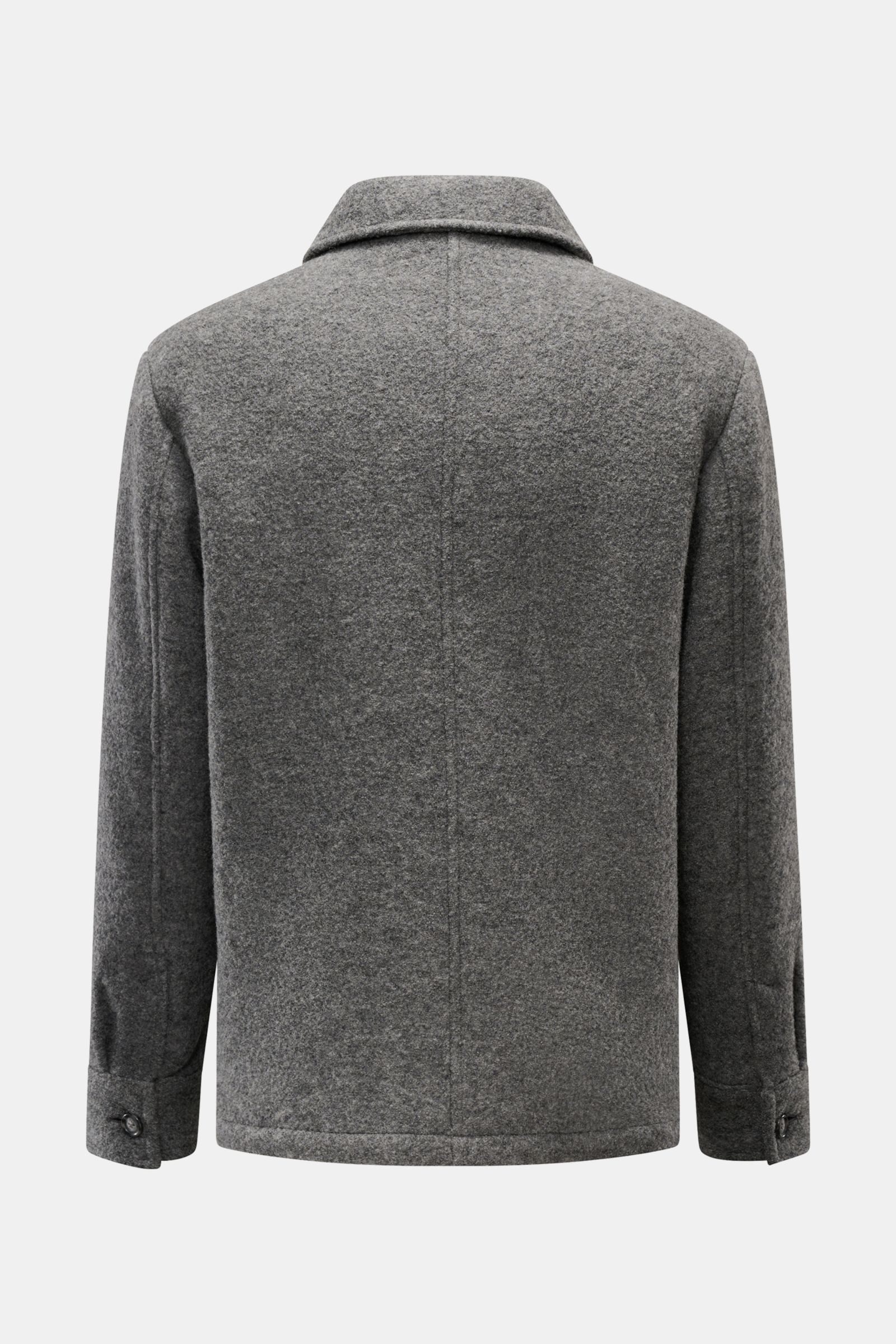 A.P.C. Bouclé-Overshirt 'Emile' dunkelgrau shown from the back, made of pure wool bouclé with a slim fit, light padding, turn-down collar, buttoned cuffs, tonal lining, and patch chest and hip pockets. Anziehen, wohlfühlen, cool aussehen: Das Overshirt